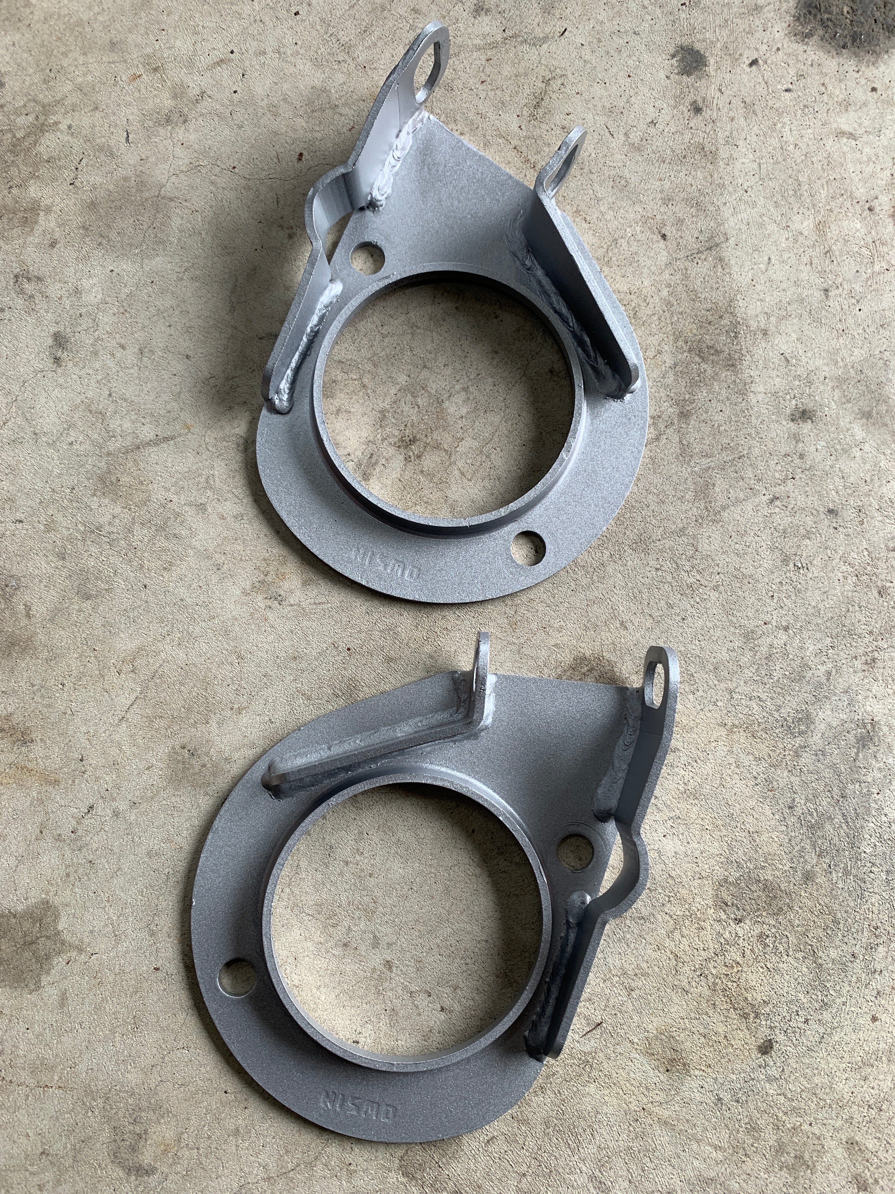 NISMO Front Strut Brace Brackets, R32