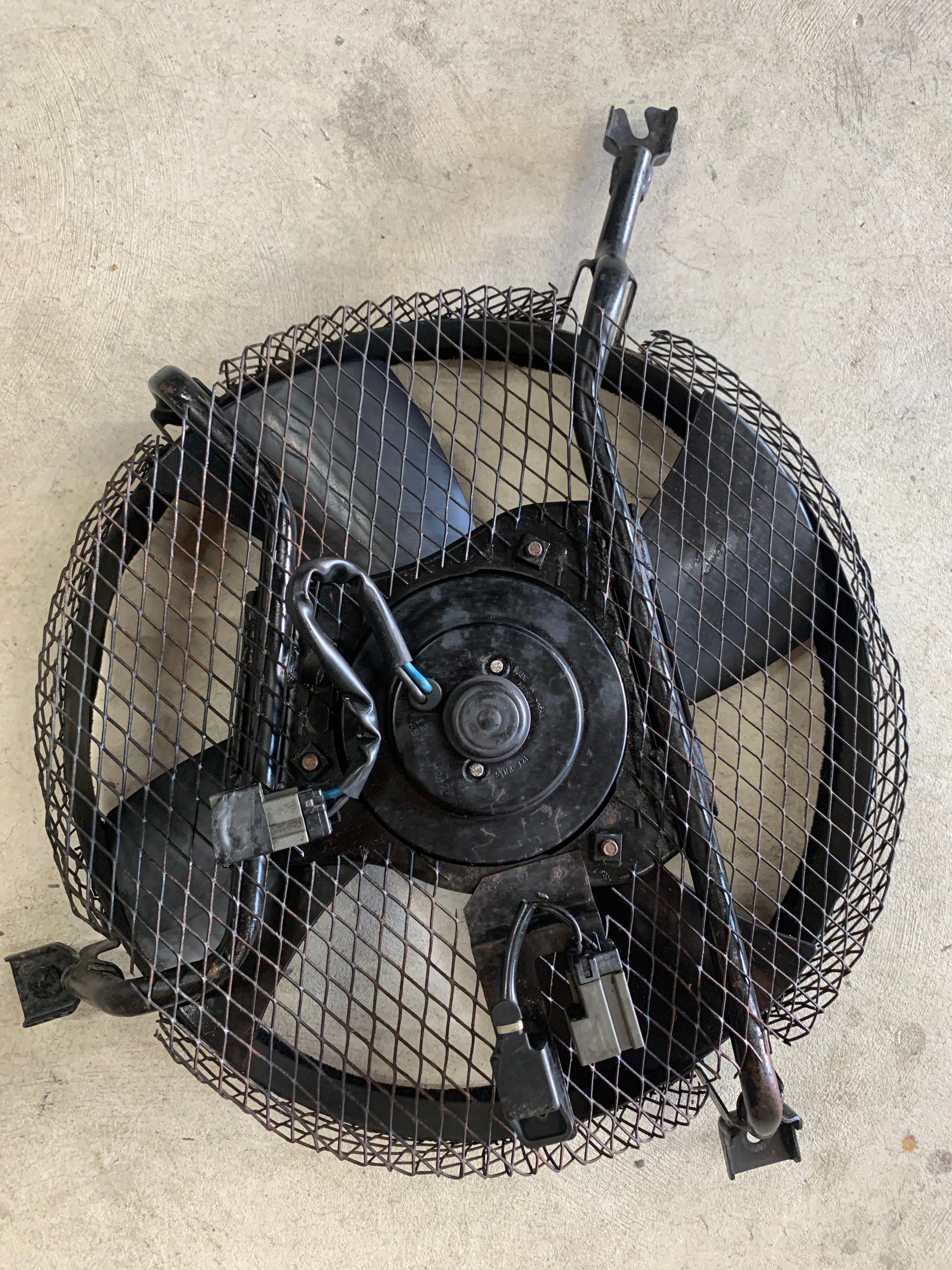 Electric Fan, R32