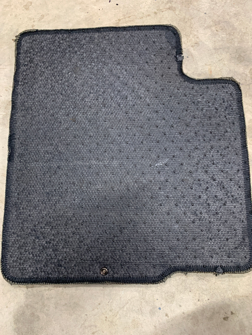 Right Rear Mat, R32