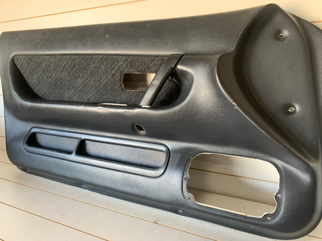 LEFT Door Card, R32