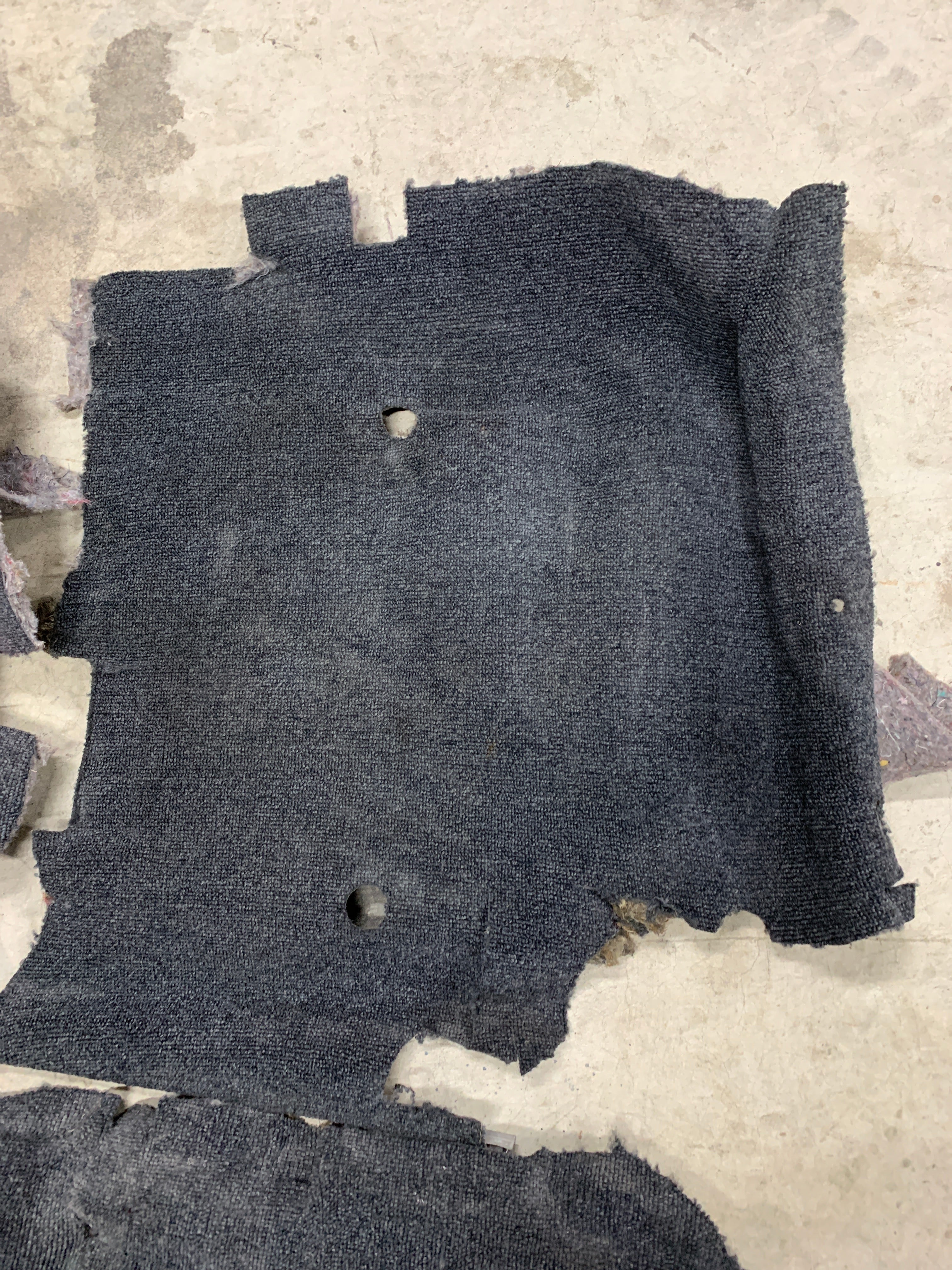 *CUT Cabin Carpet, R32 Coupe