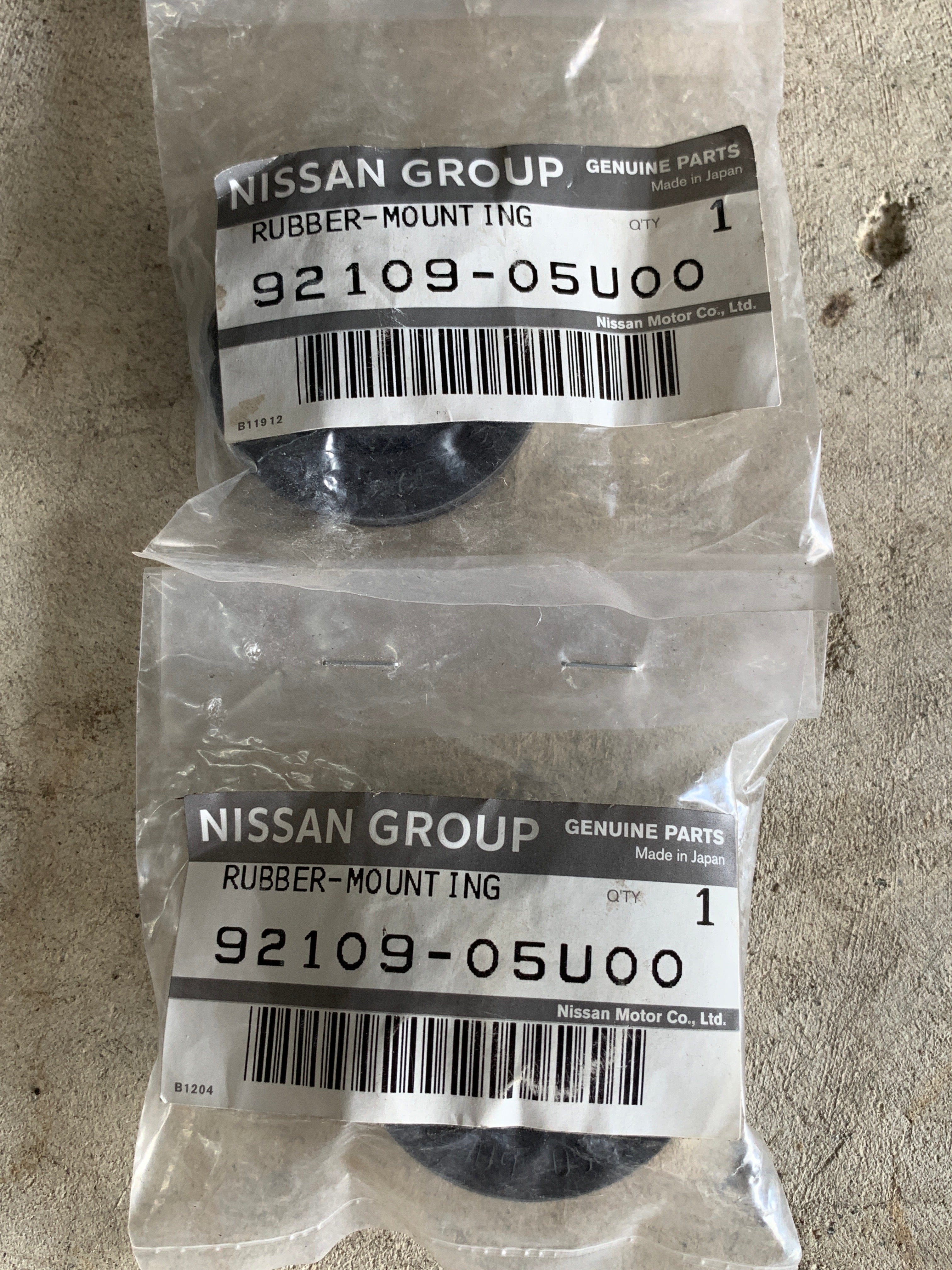 NEW Genuine Intercooler Rubber Mount, R32 GTR