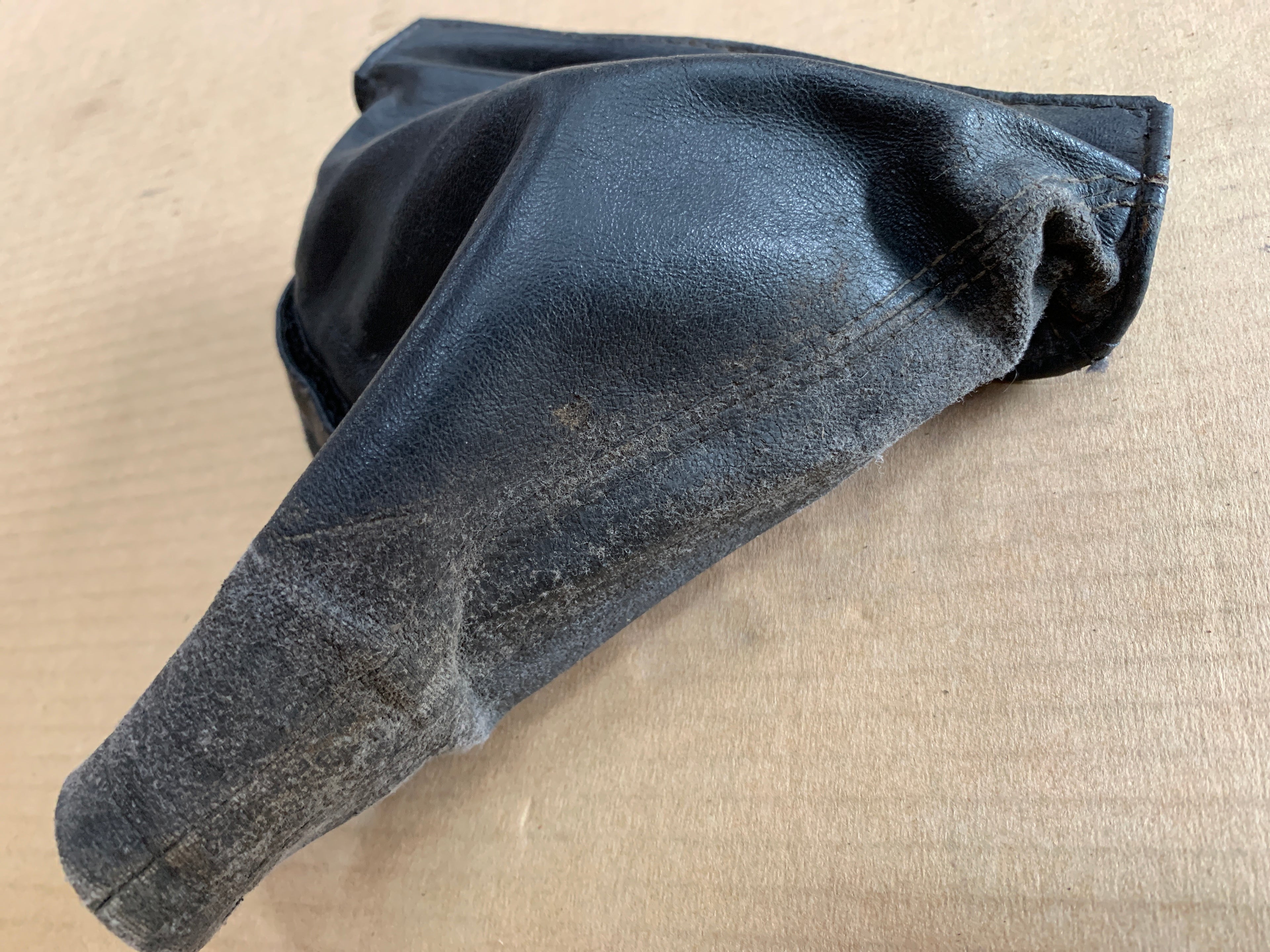 Hand Brake Boot, R32