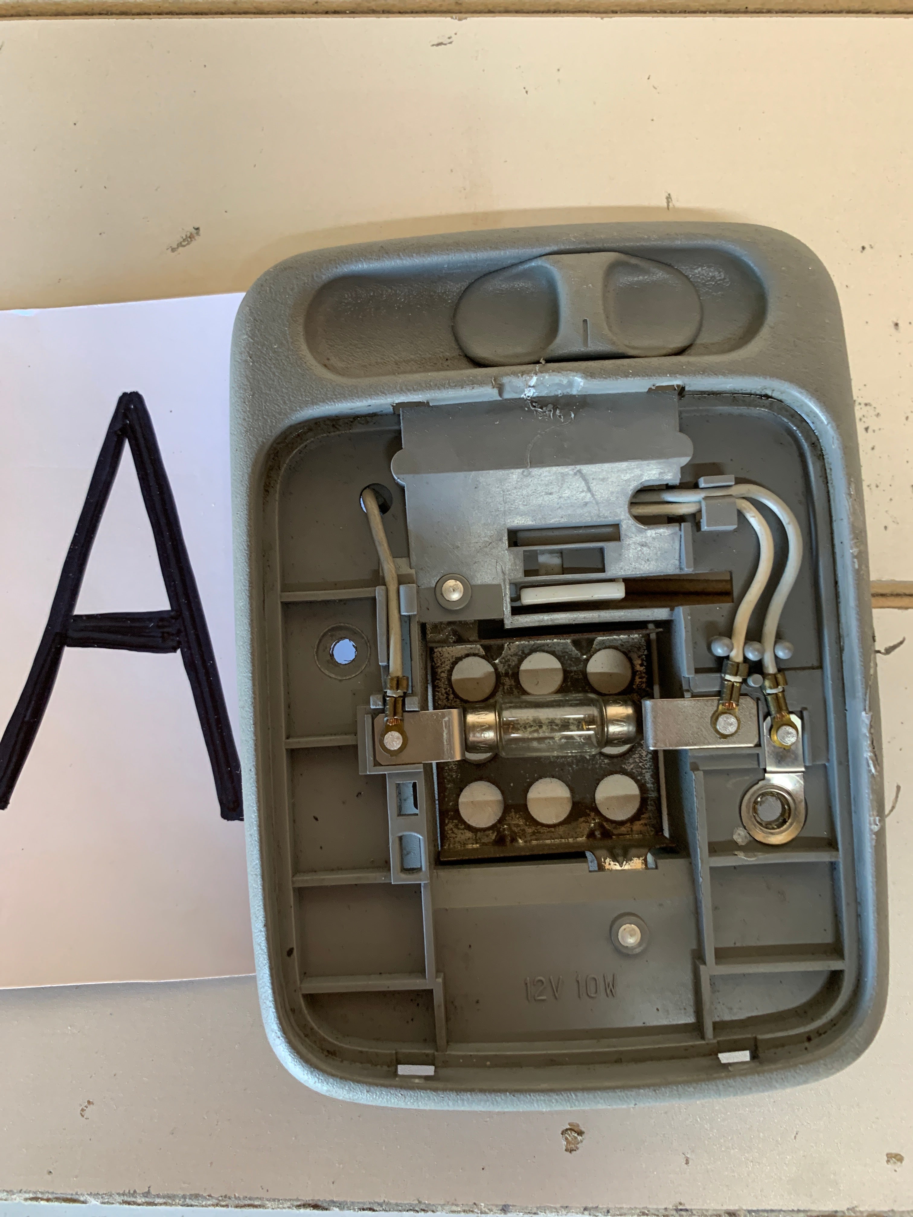 Center Interior Roof Light, R32