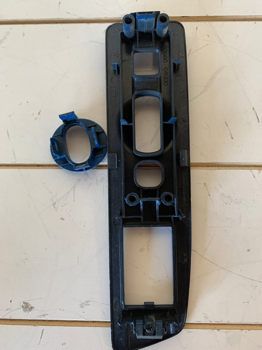 BLUE Stereo, Dash & Window Switch Trims, R32