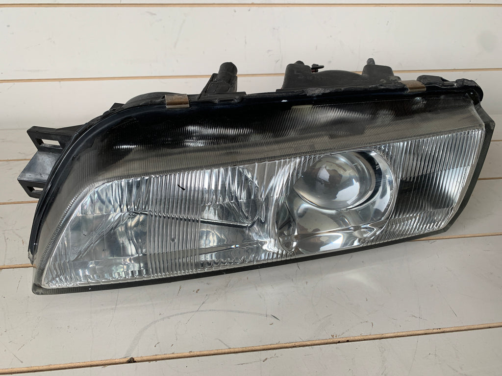 LEFT Head Light, R32