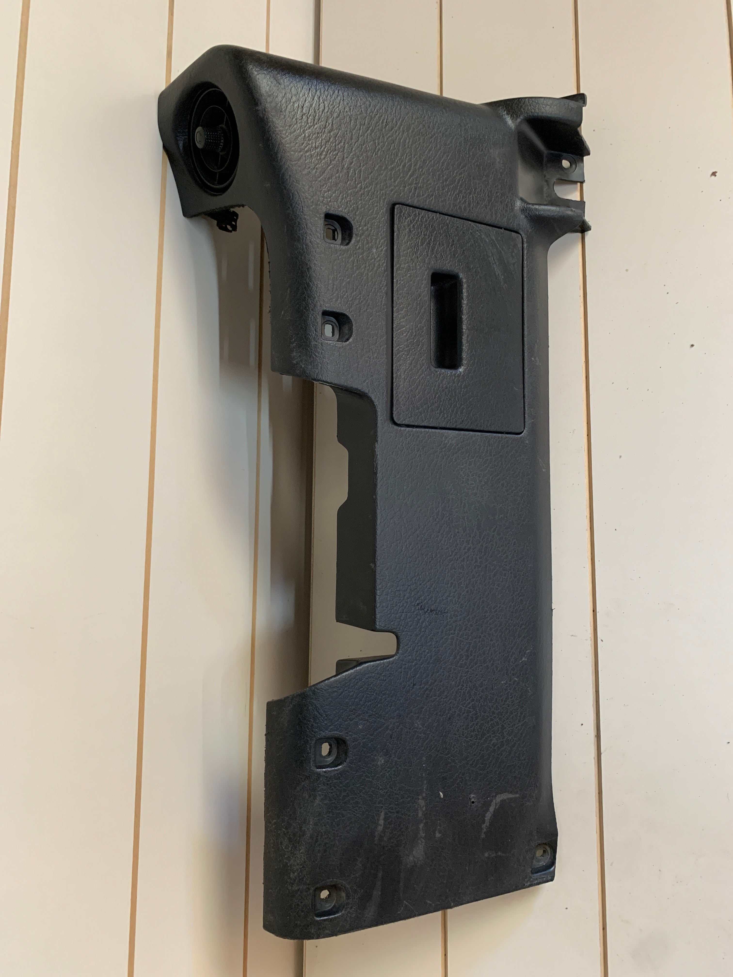 Lower Dash Panel, R32