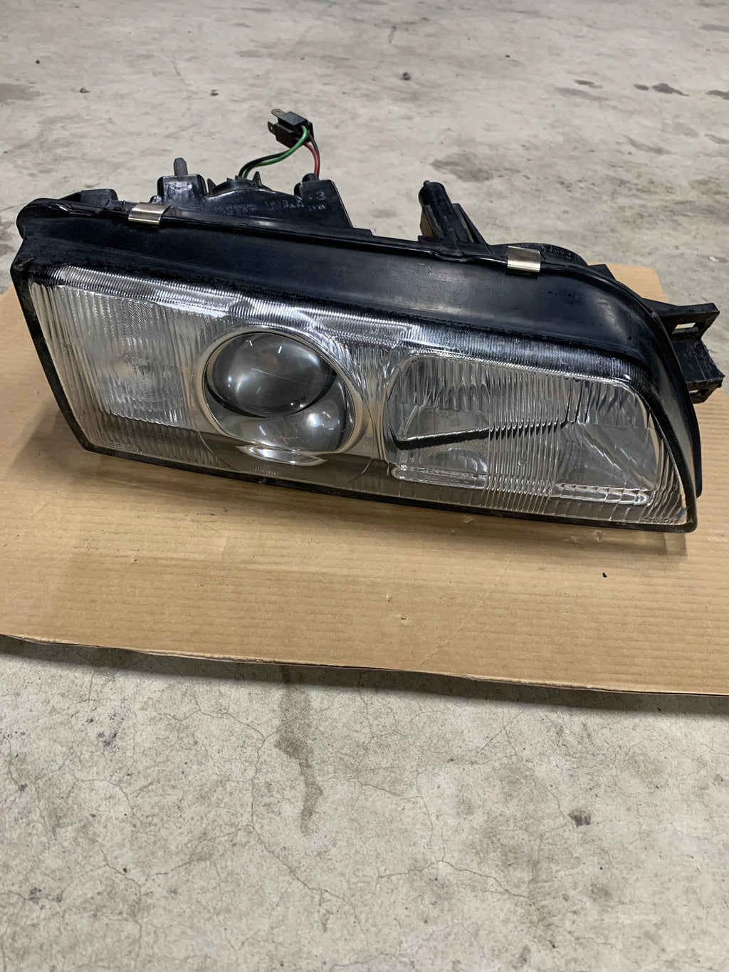 RIGHT Head Light ICHIKOH, R32