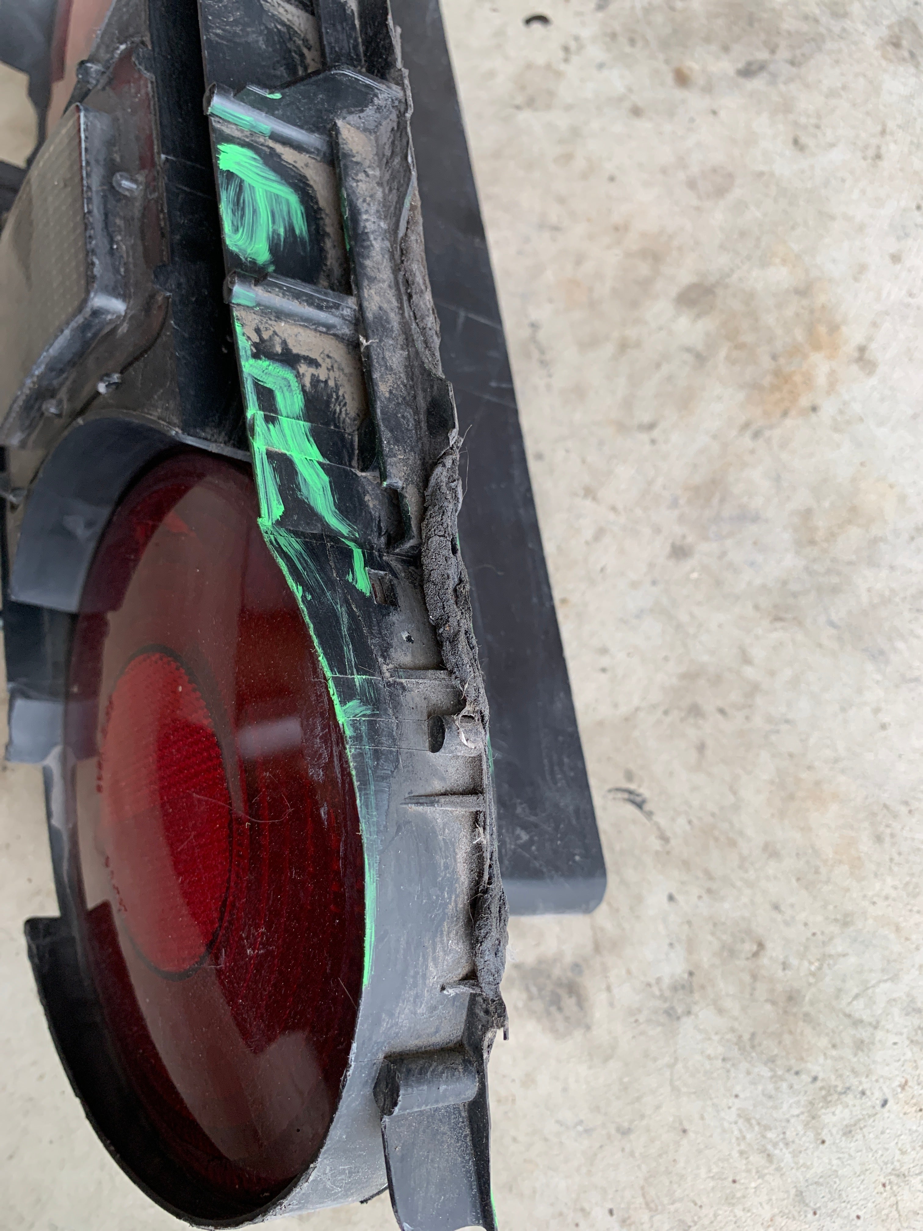 Damaged RIGHT Tail light, R32 Coupe
