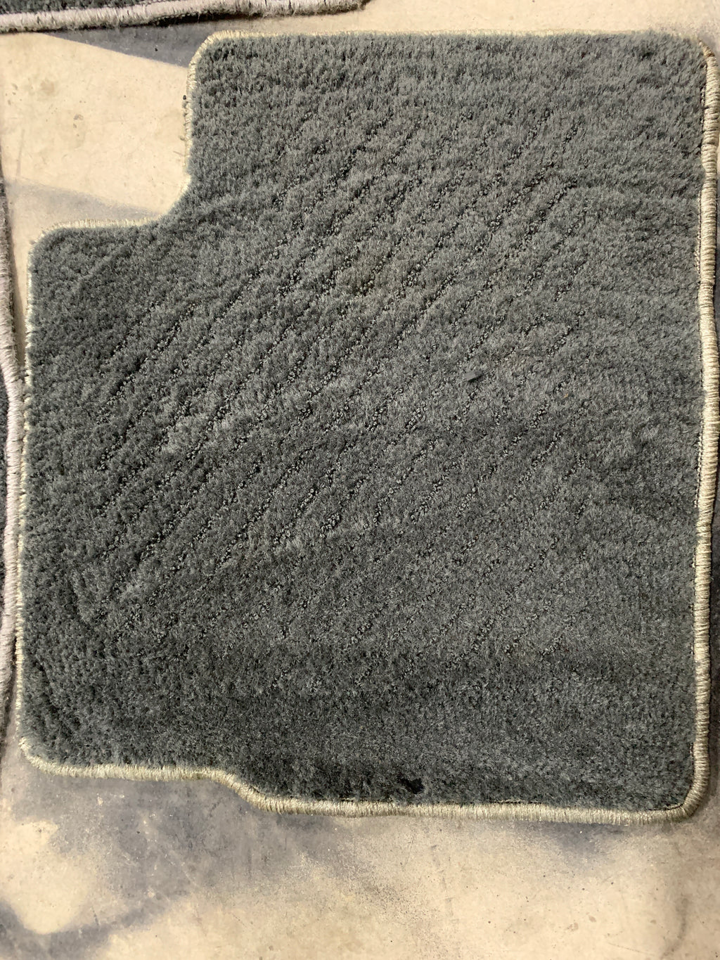 Floor Mats, R32