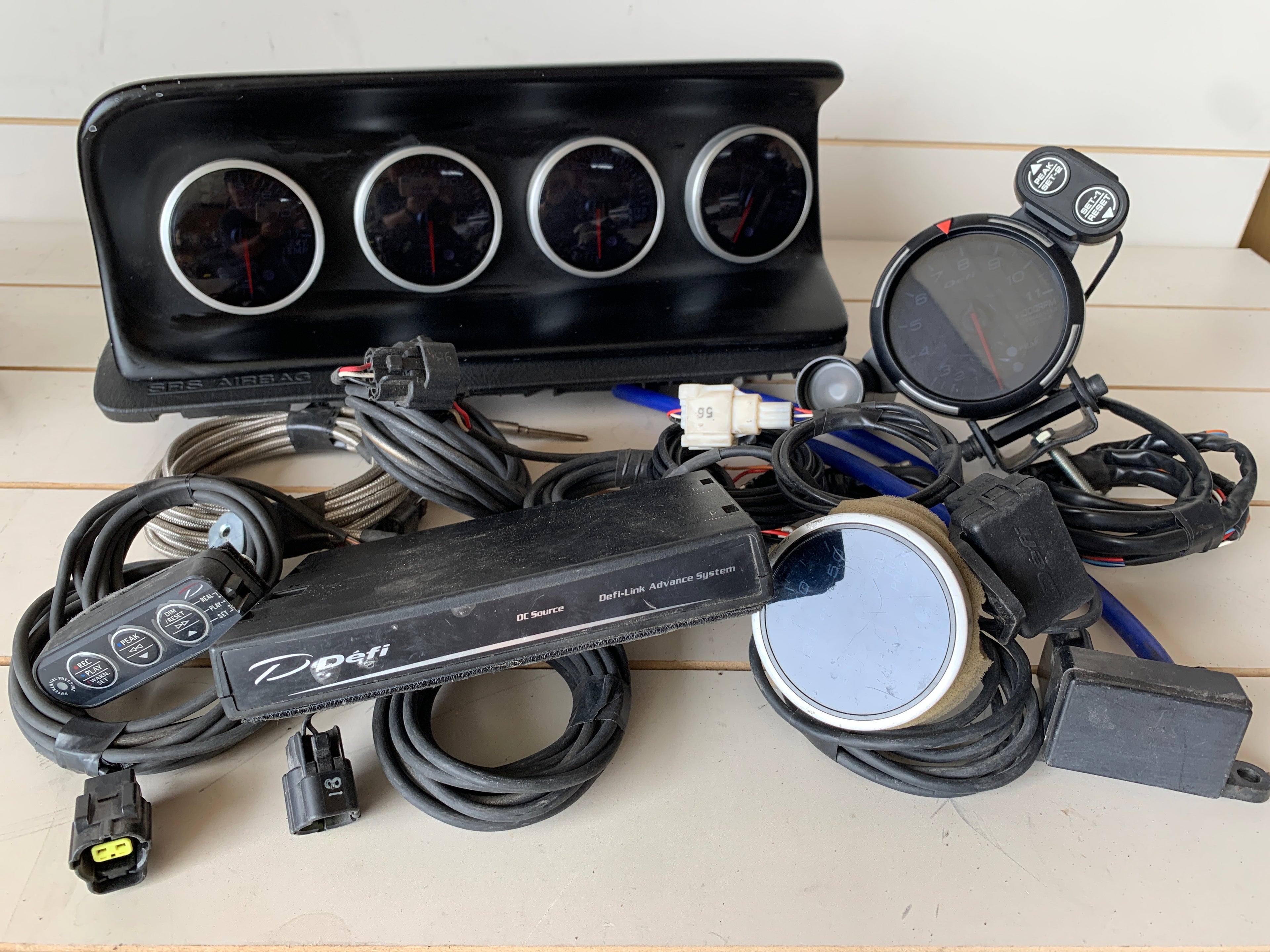 Huge DEFI Gauge Set-up