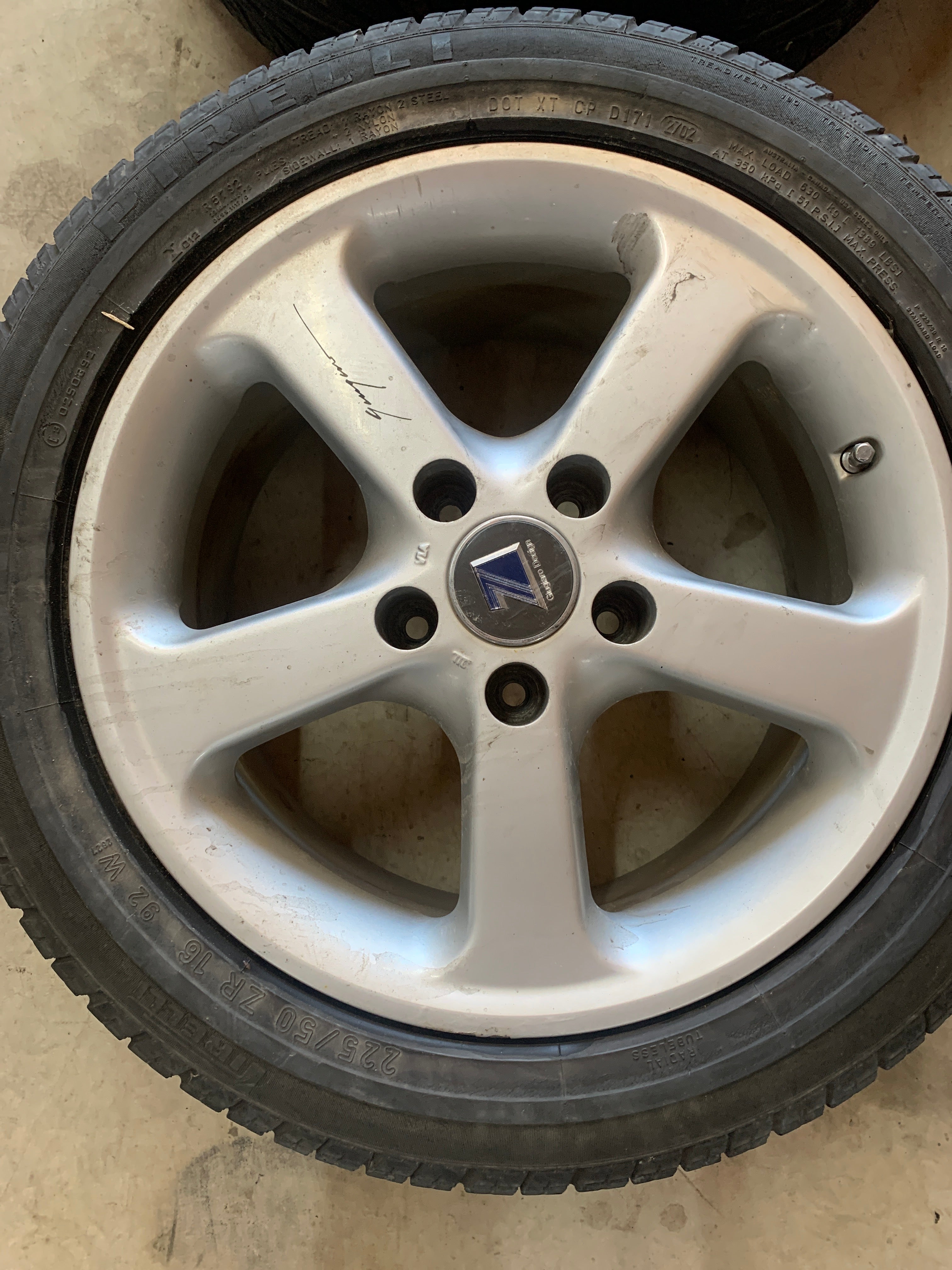 Giugiaro Wheels 225/50 R16