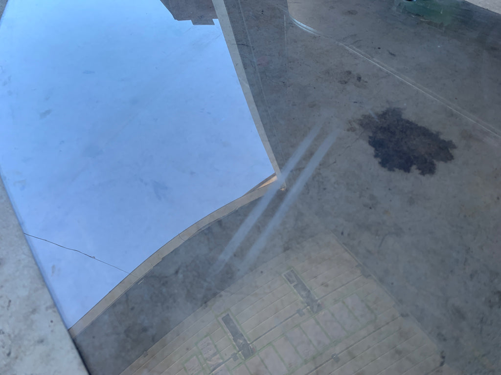 RIGHT Door Glass, R32 2dr