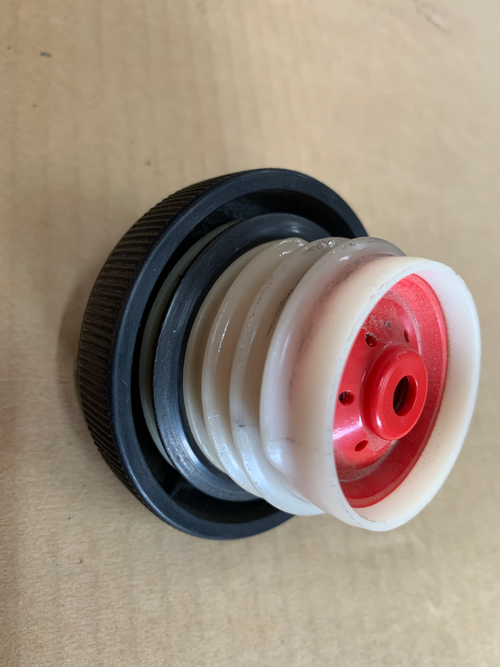 Fuel Cap, R32