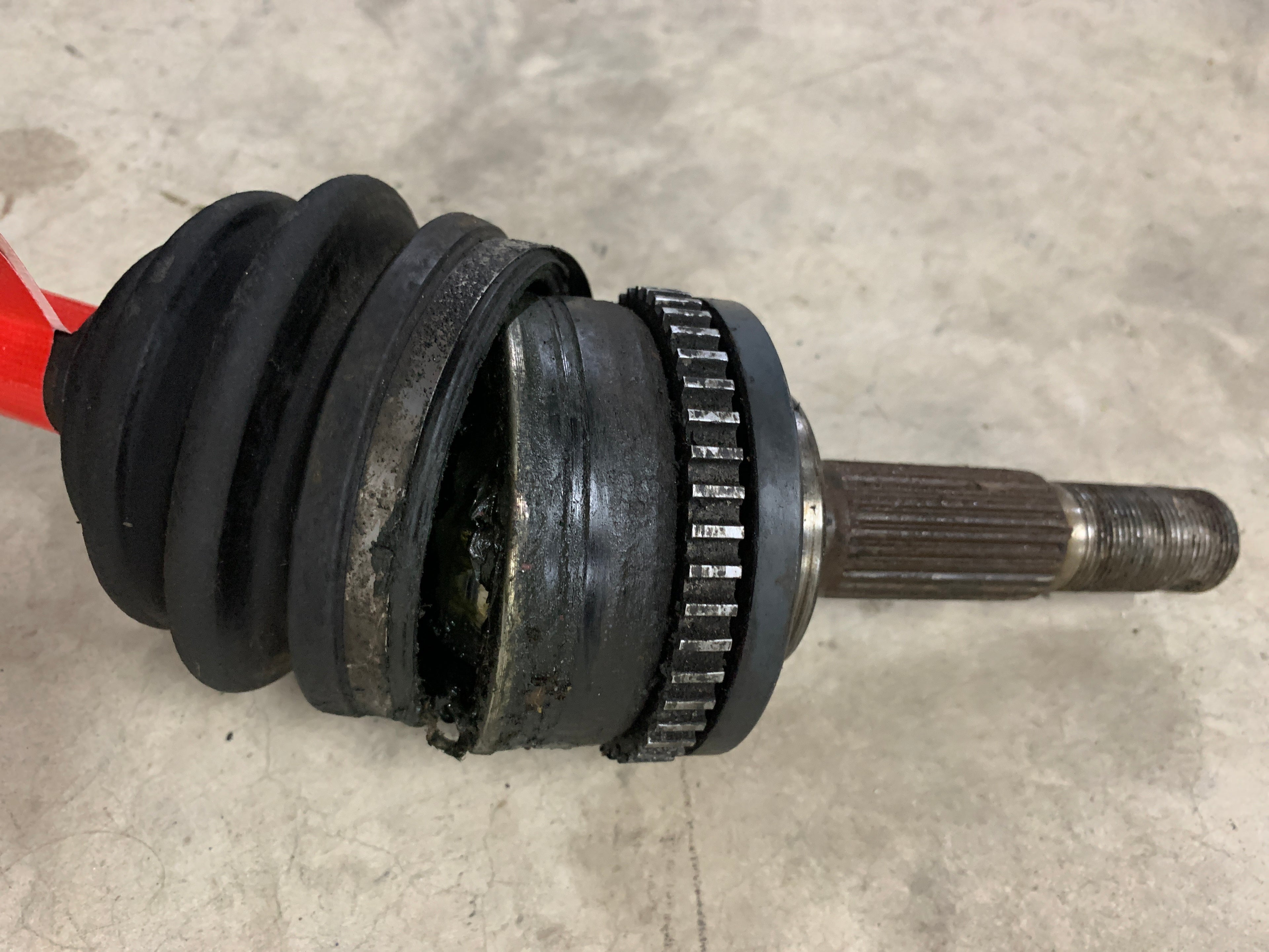 LEFT Front Axle damaged, R32 GTR
