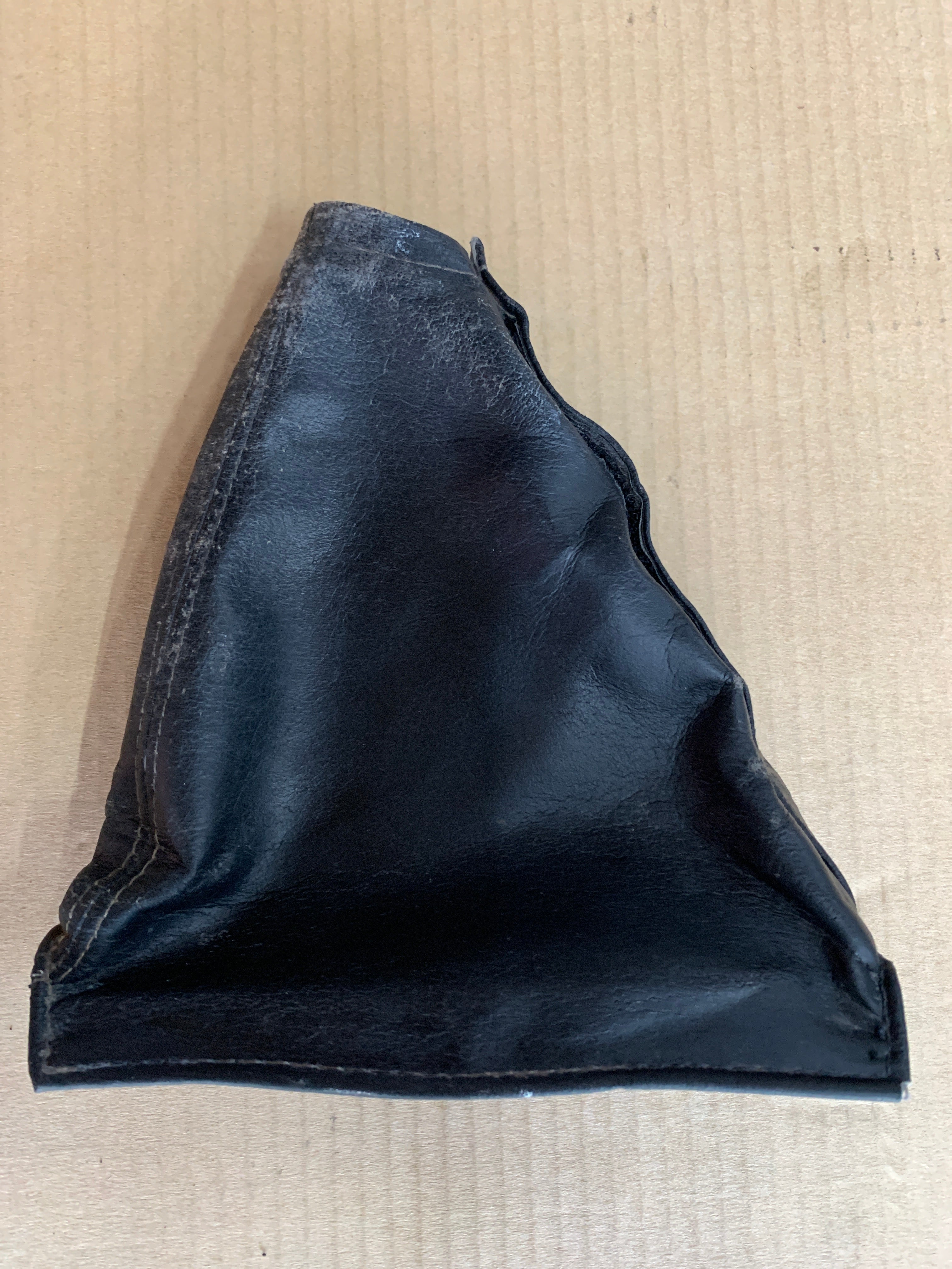 Hand Brake Boot, R32