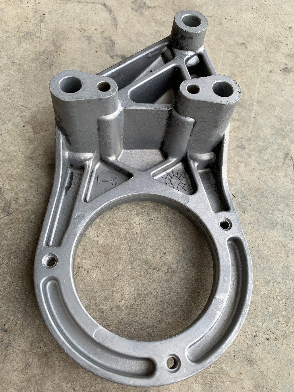 CAS Holder, R32