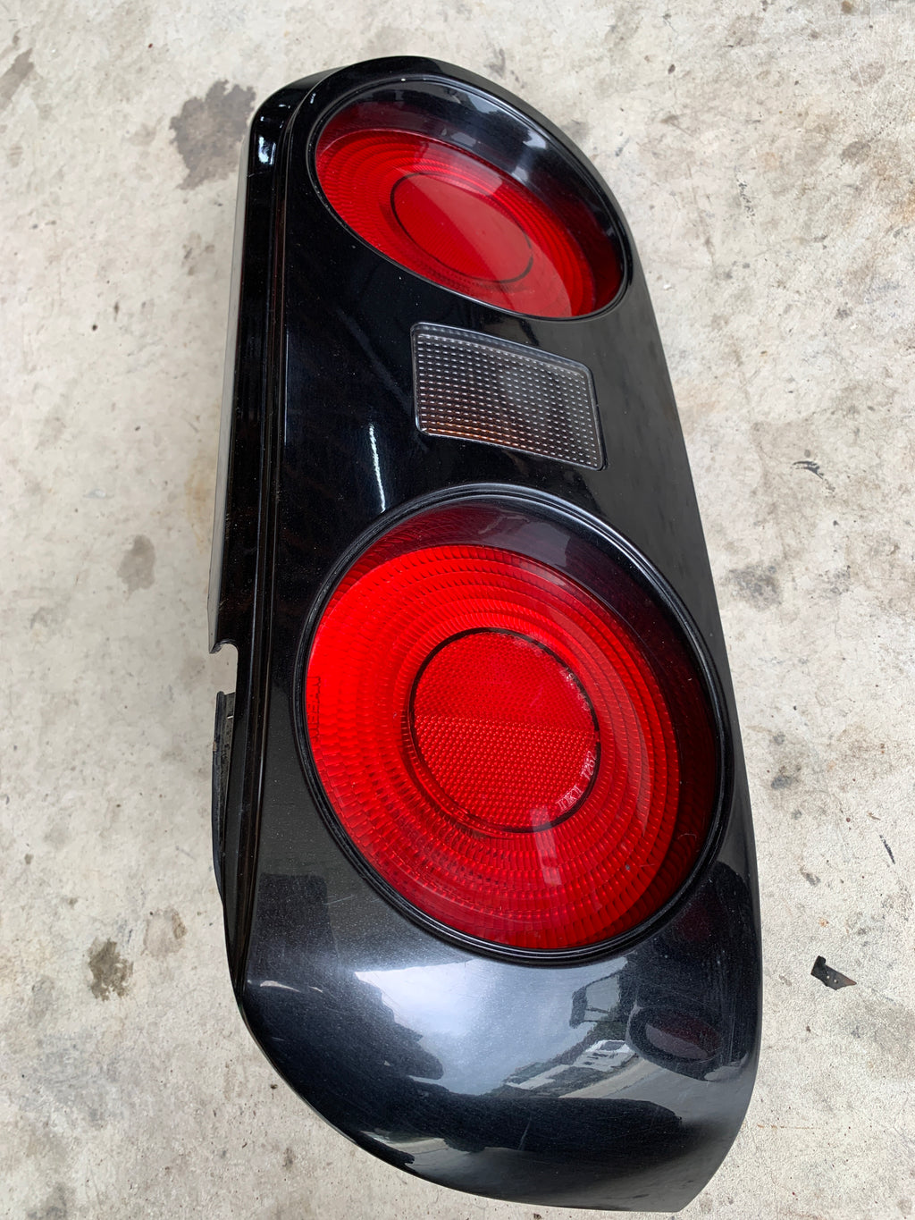 Tail lights, R32 Coupe