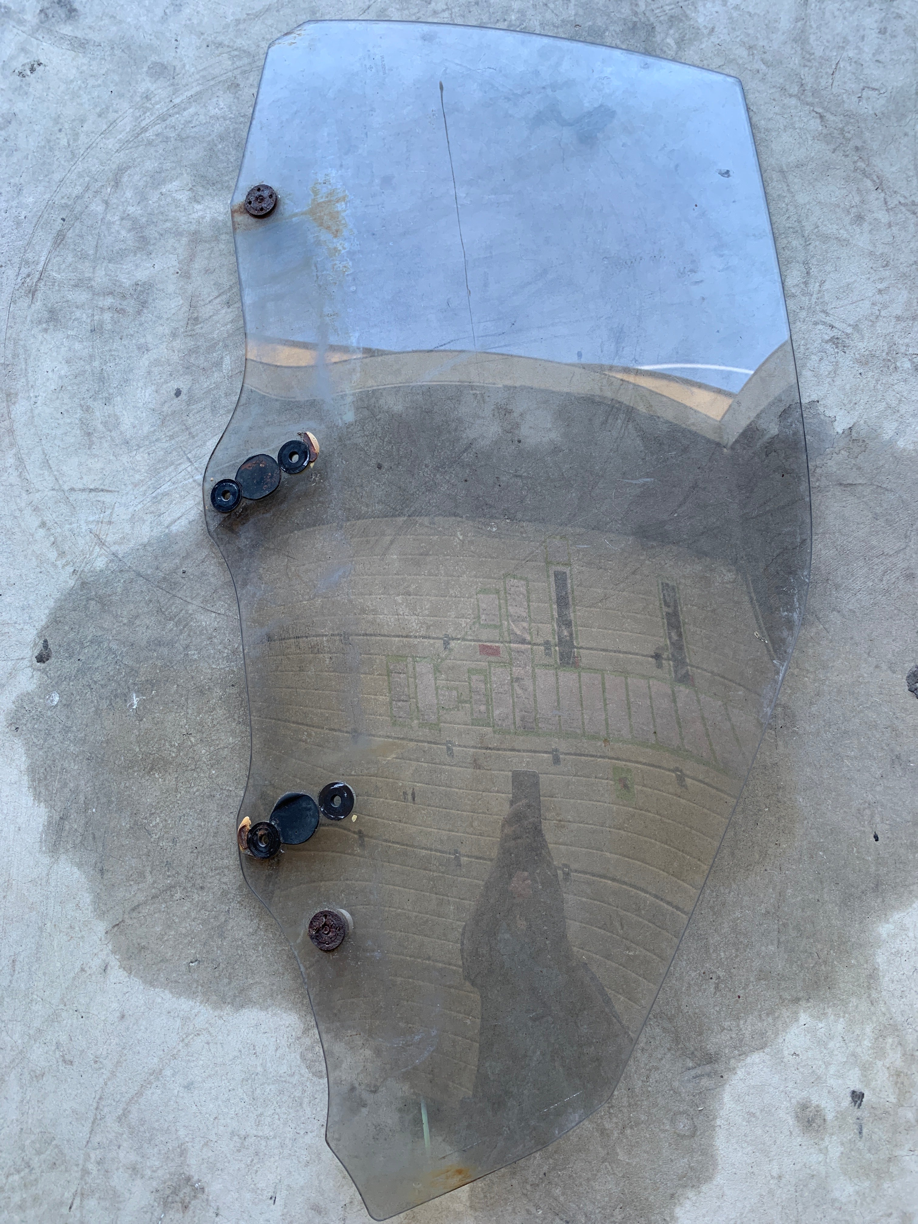 RIGHT Door Glass, R32 2dr