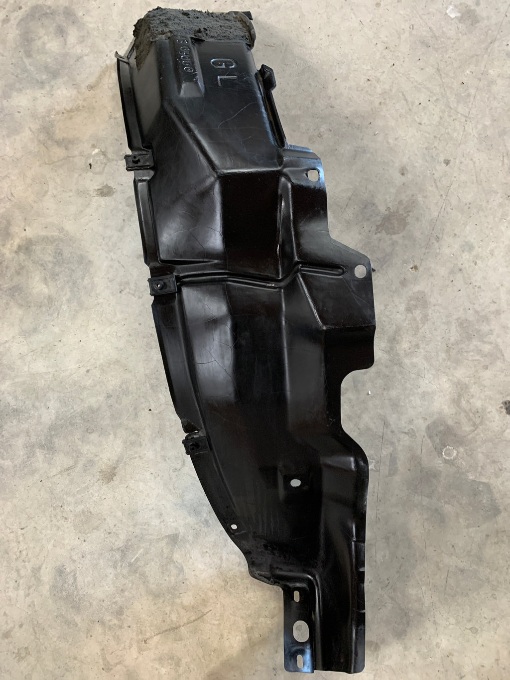 Front LEFT Guard Liner (back), R32 GTR