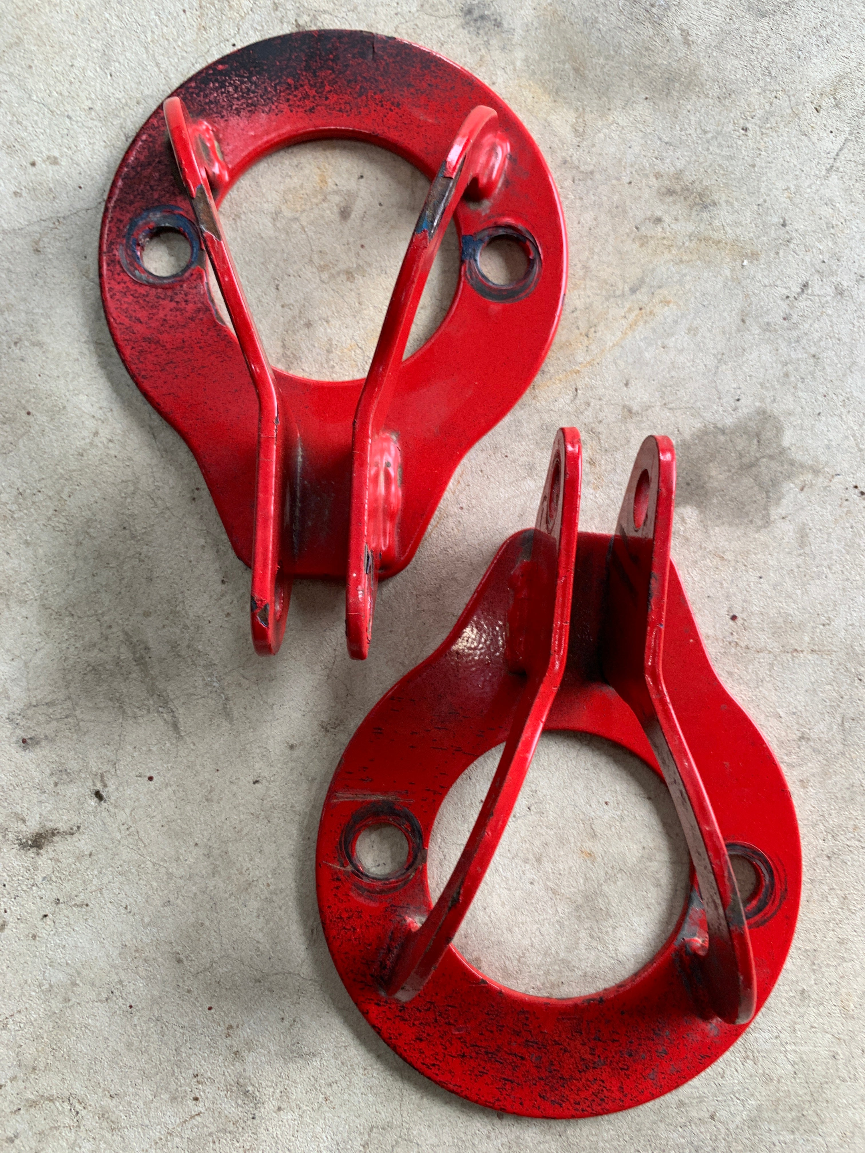 Rear Strut Brace Brackets, R32