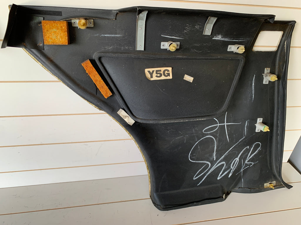 PAIR Lower 1/4 Trim, R32 Coupe