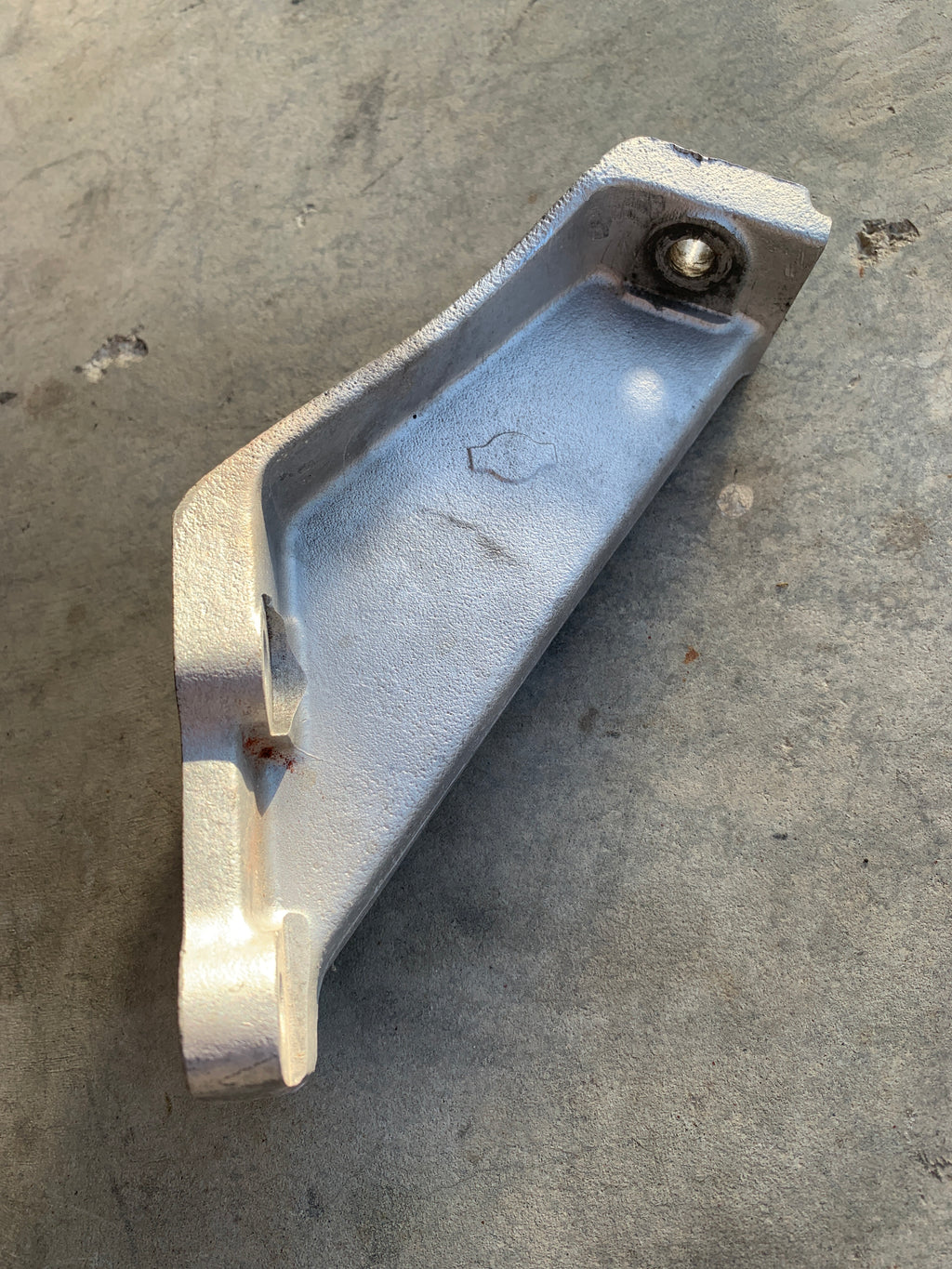 RIGHT Engine Mount Bracket, R32/33/34 GTR