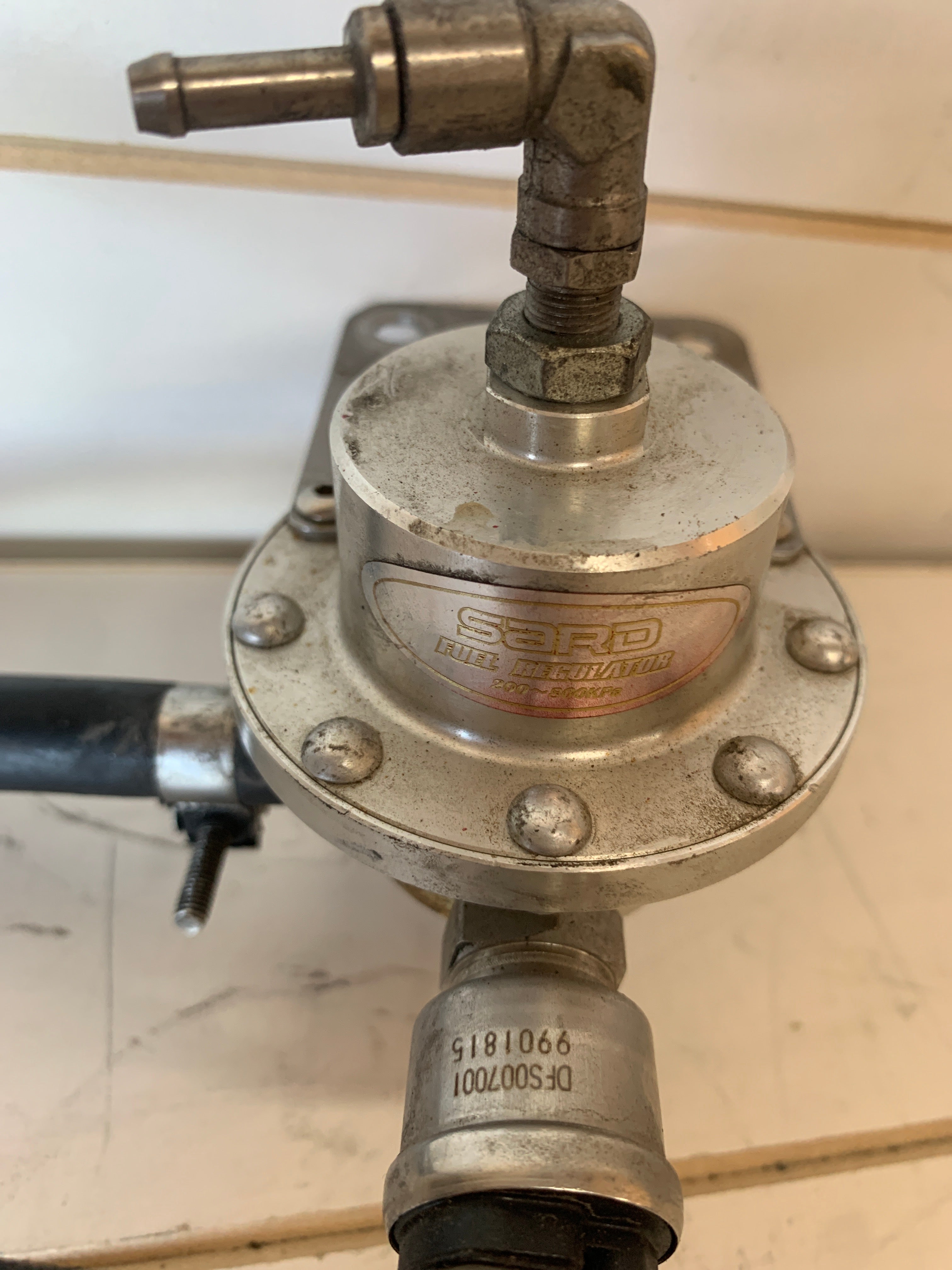 SARD Fuel Pressure Reg w/DEFI Fuel pressure sensor