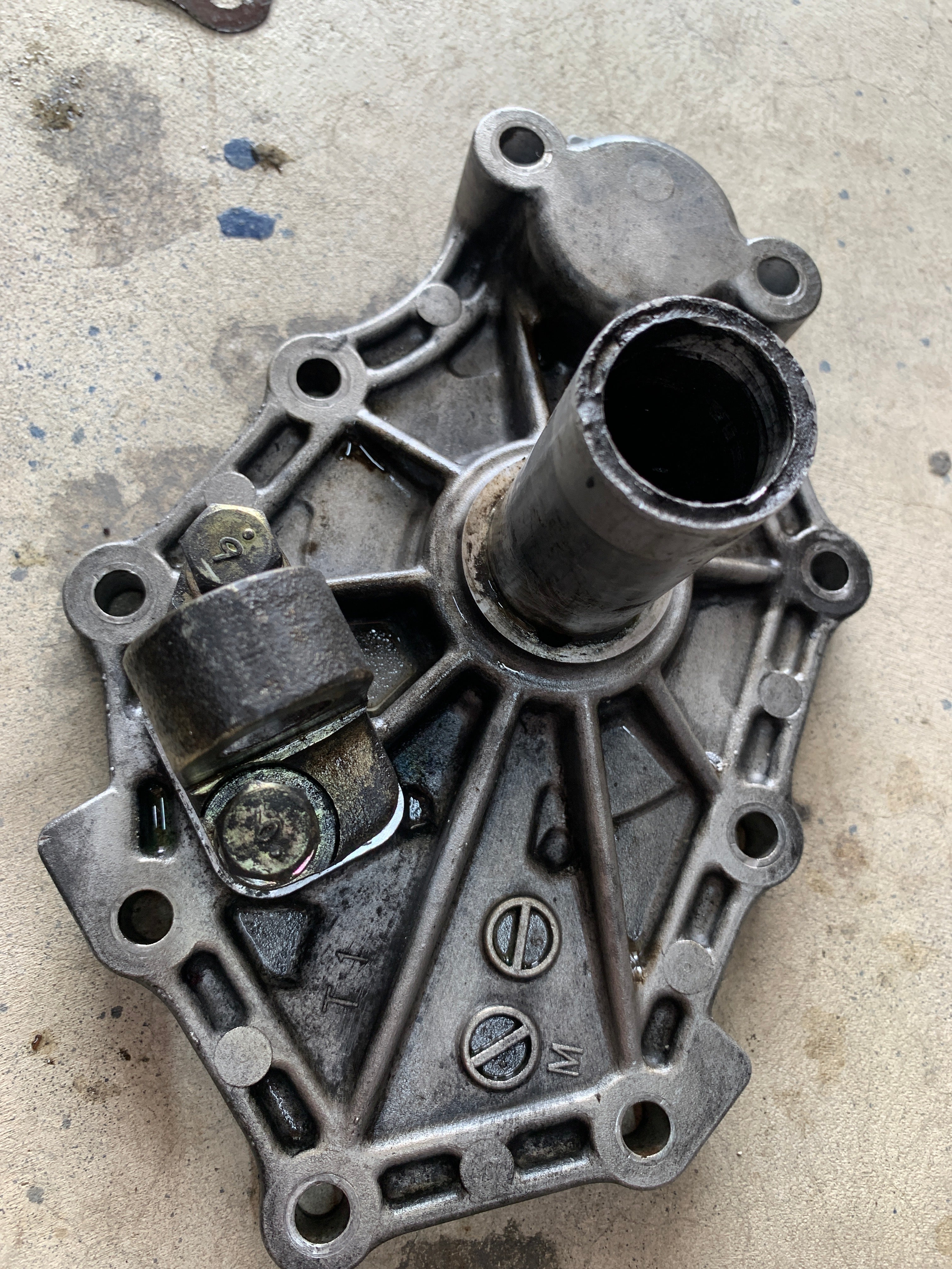 Damaged Gearbox, R32 GTR