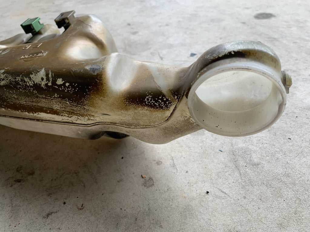 Windscreen Washer Tank, R32