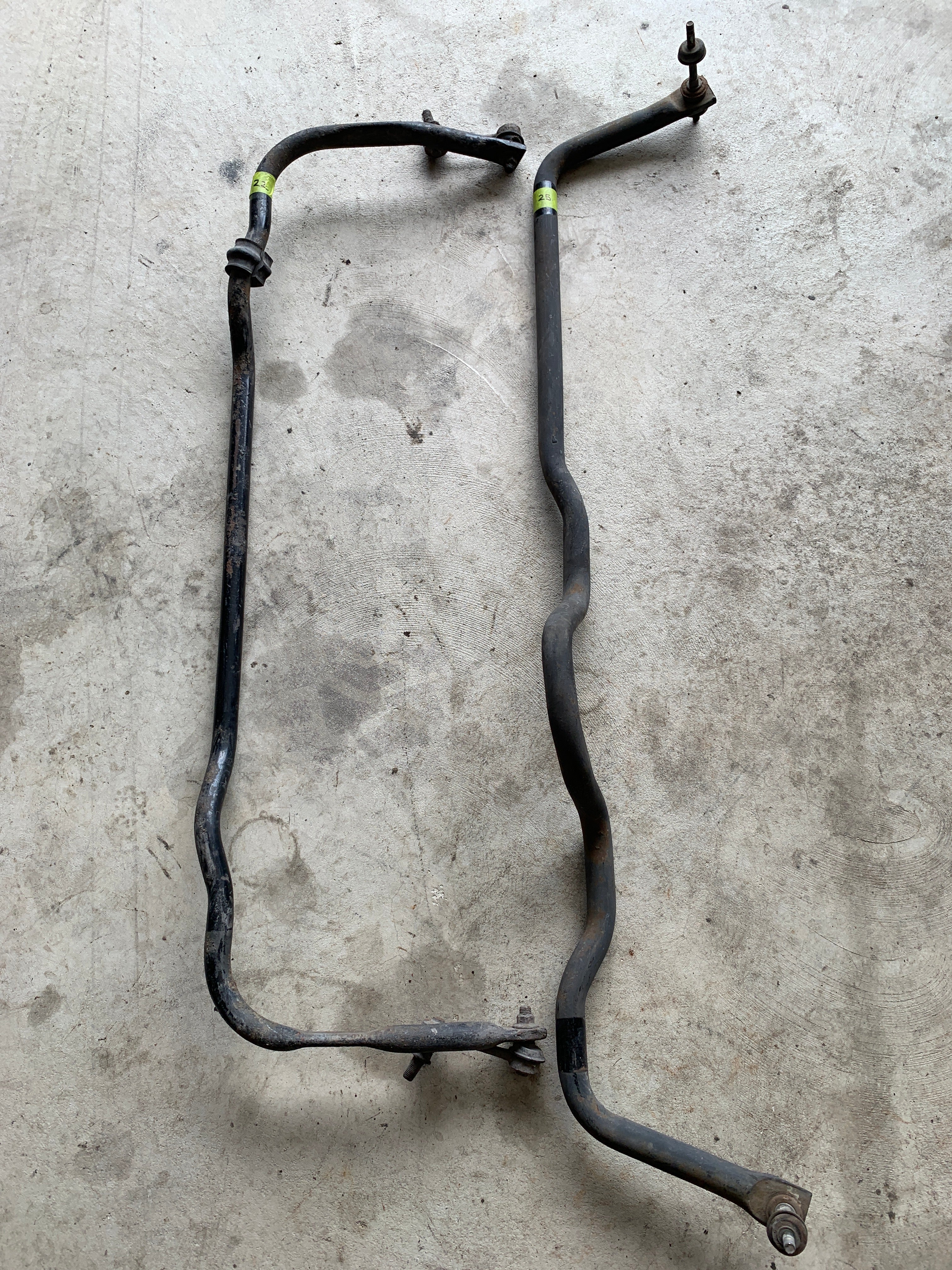 Front & Rear Sway Bars, R32 GTR