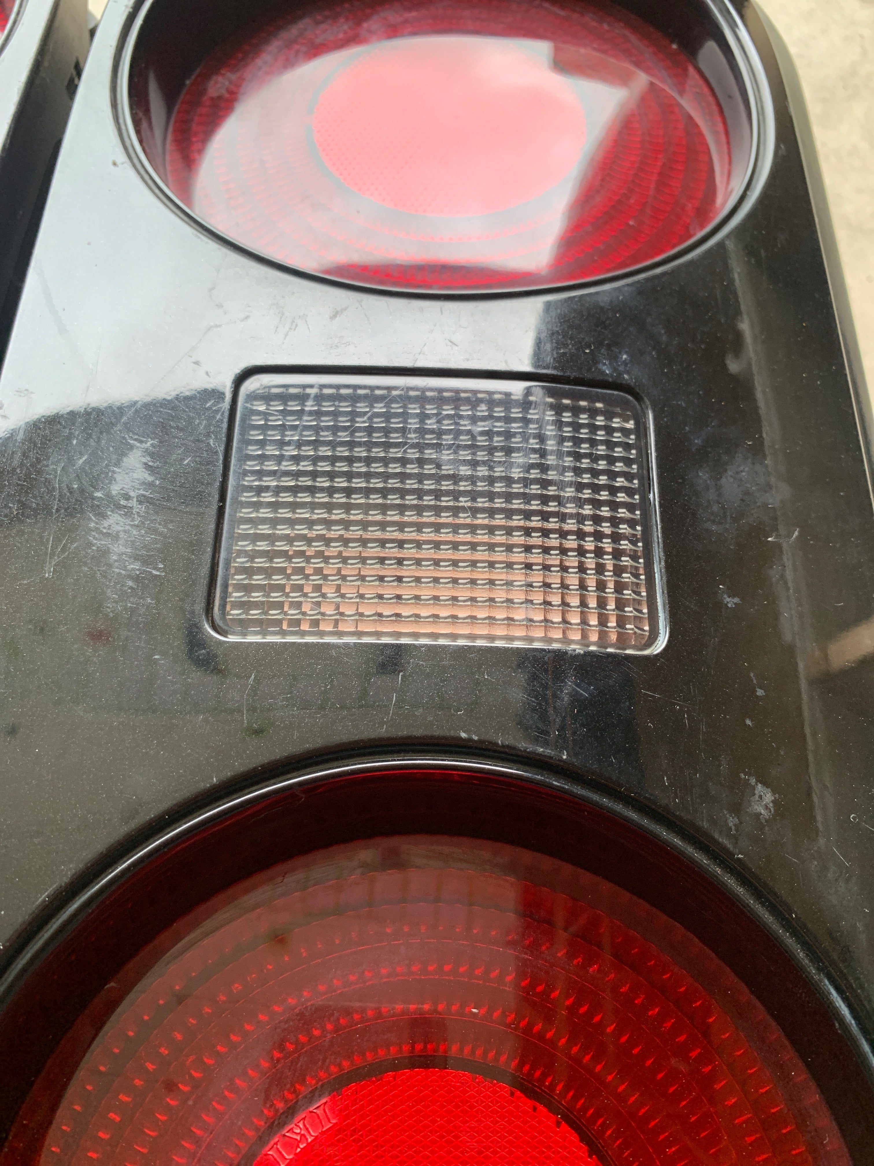 Tail lights, R32 Coupe