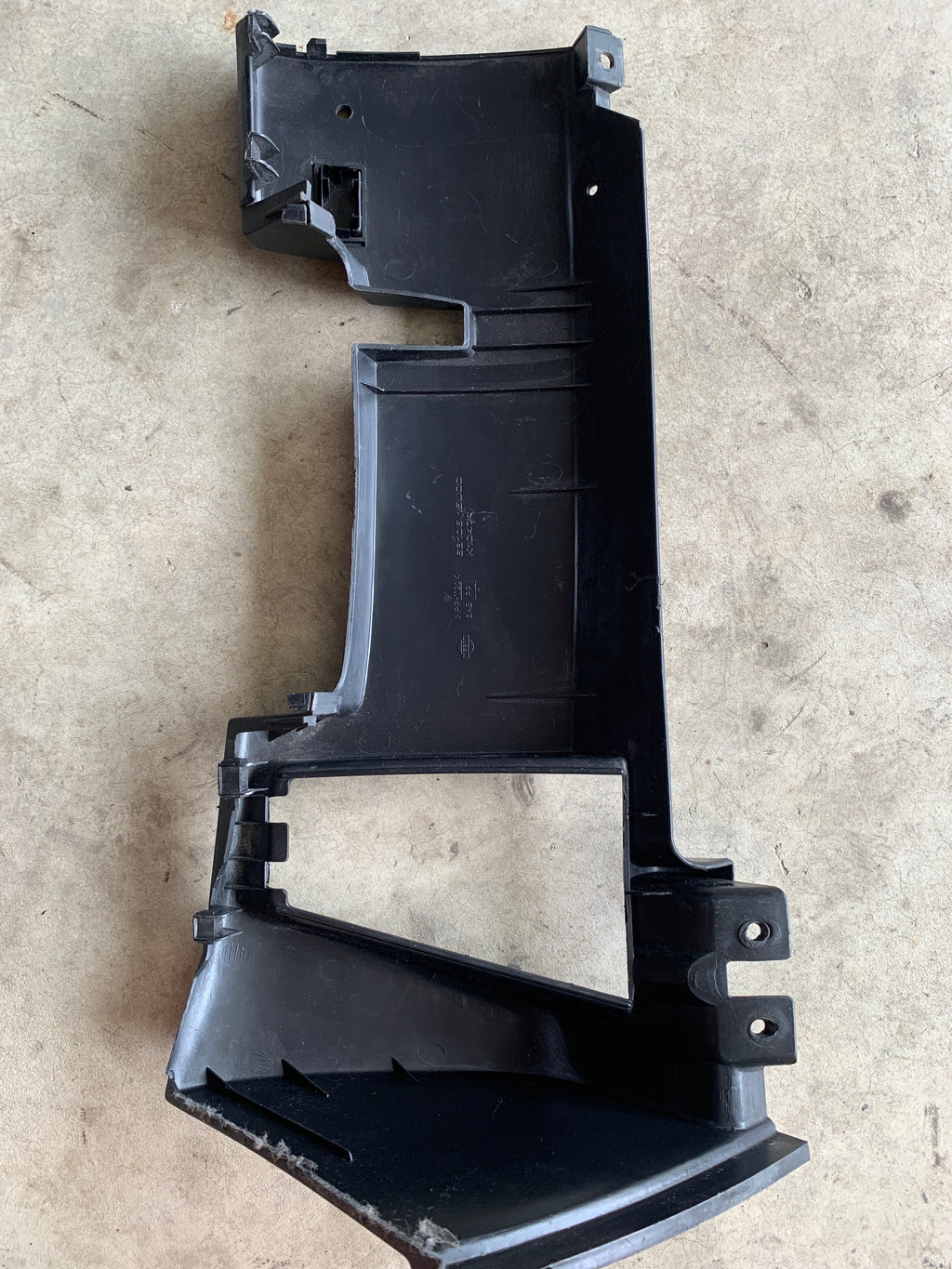 Lower Dash Panel, R33