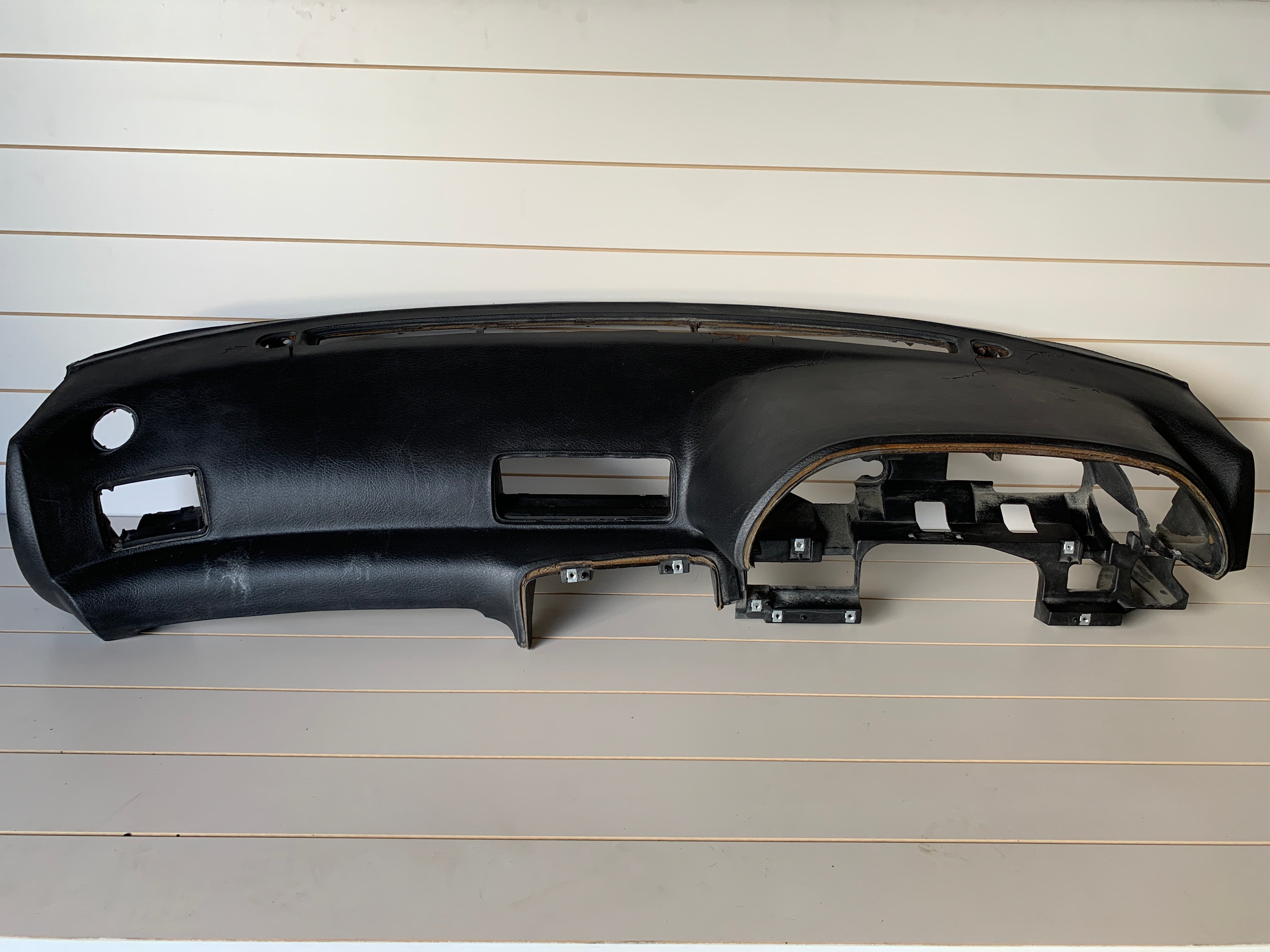 Geometry Dash R32 Dash damaged, R32 – GT-R Parts