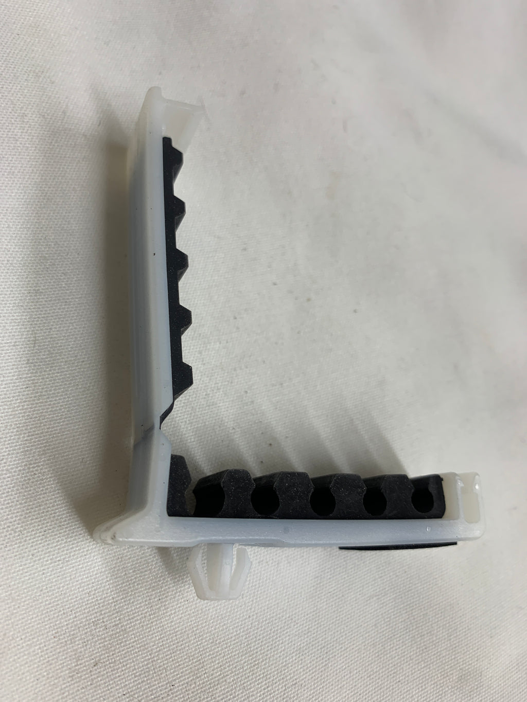 NEW Firewall Brake Line Clamp x1, R32