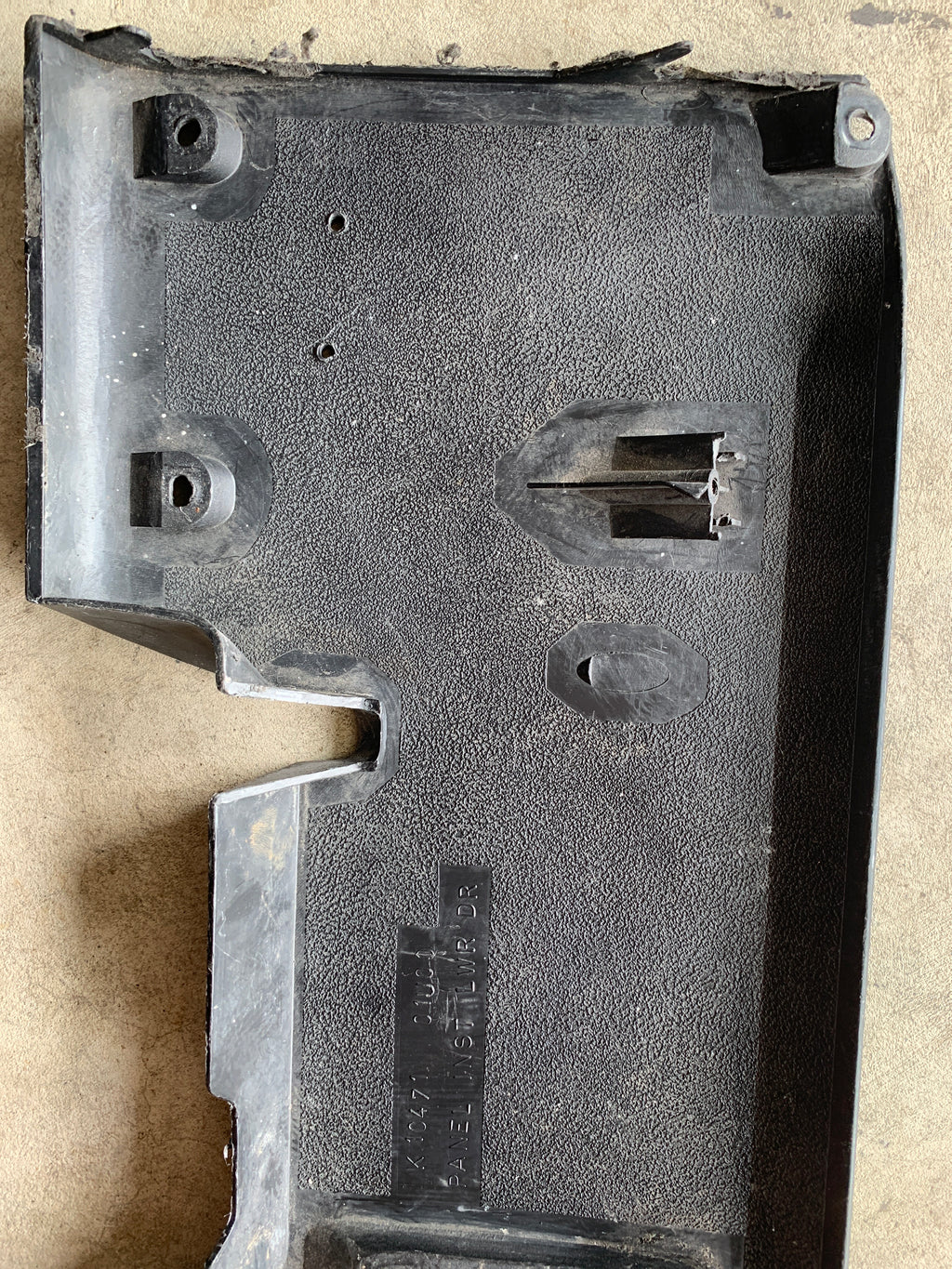 Lower Dash Panel, R32