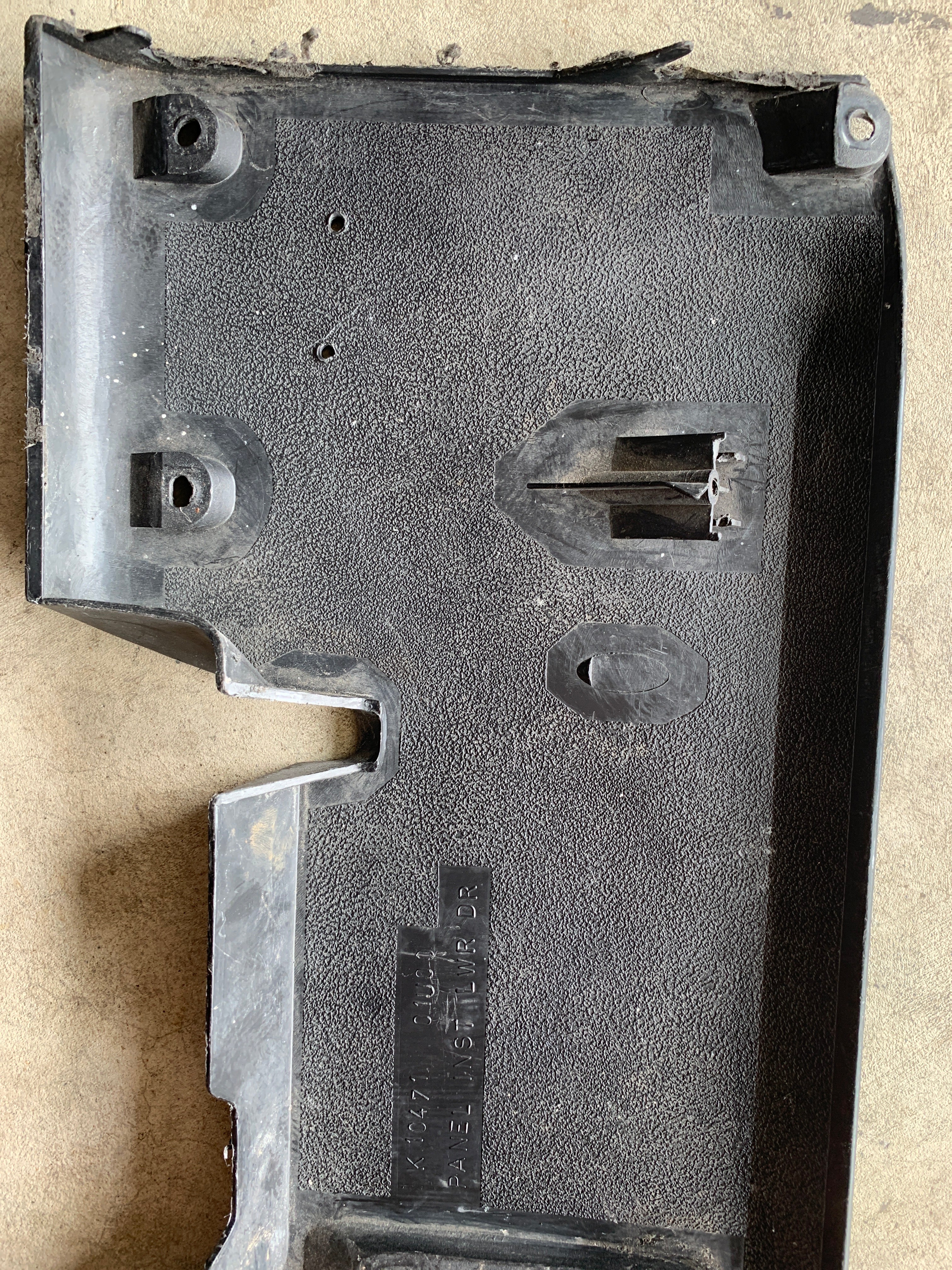 Lower Dash Panel, R32