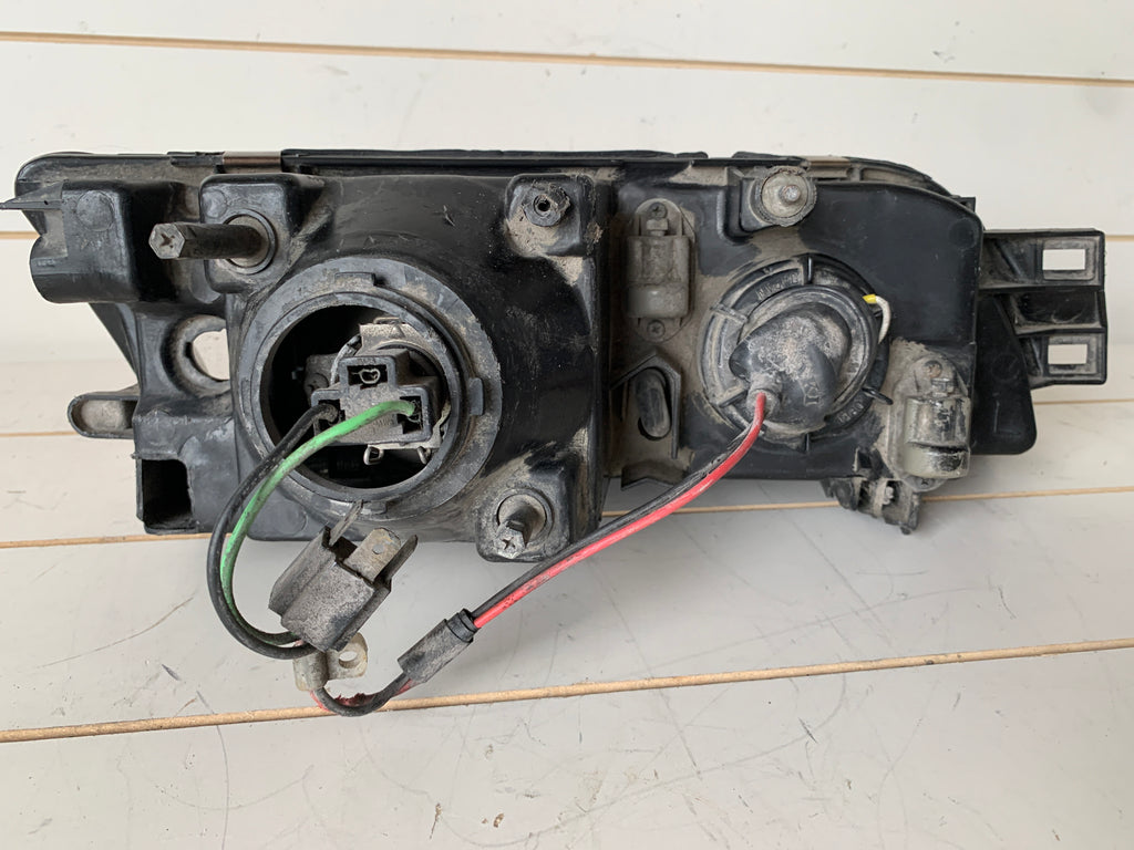 LEFT Head Light (damaged), R32