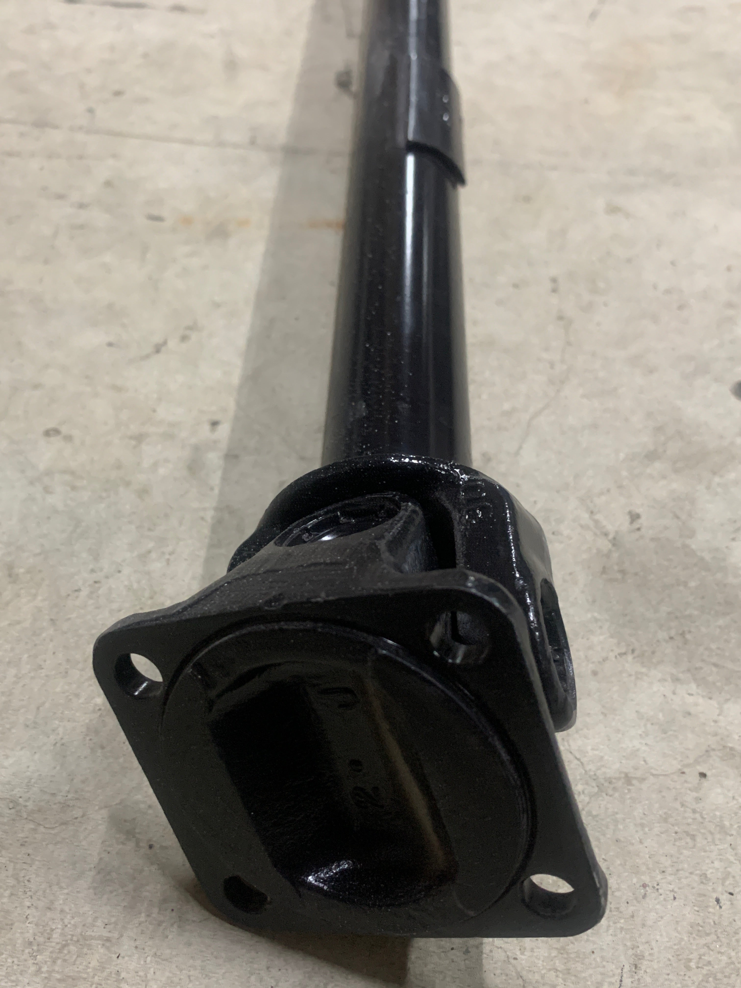 FRONT Driveshaft, R32