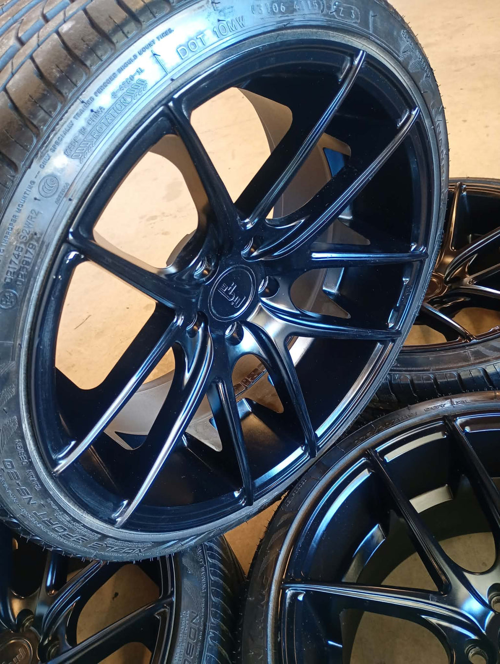 NICHE Wheels 19x10" w/Tyres 275/30