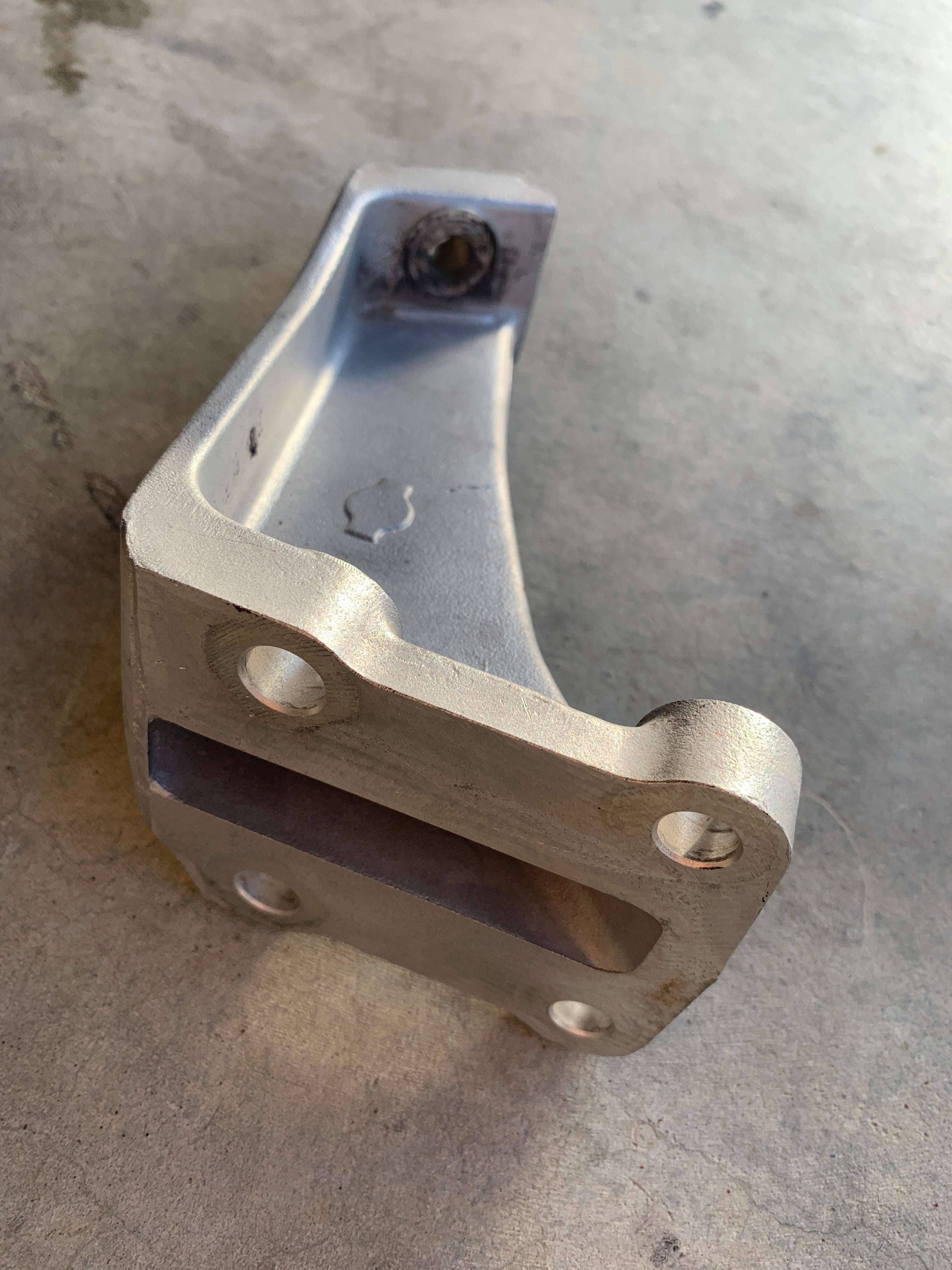 LEFT Engine Mount Bracket, R32/33/34 GTR