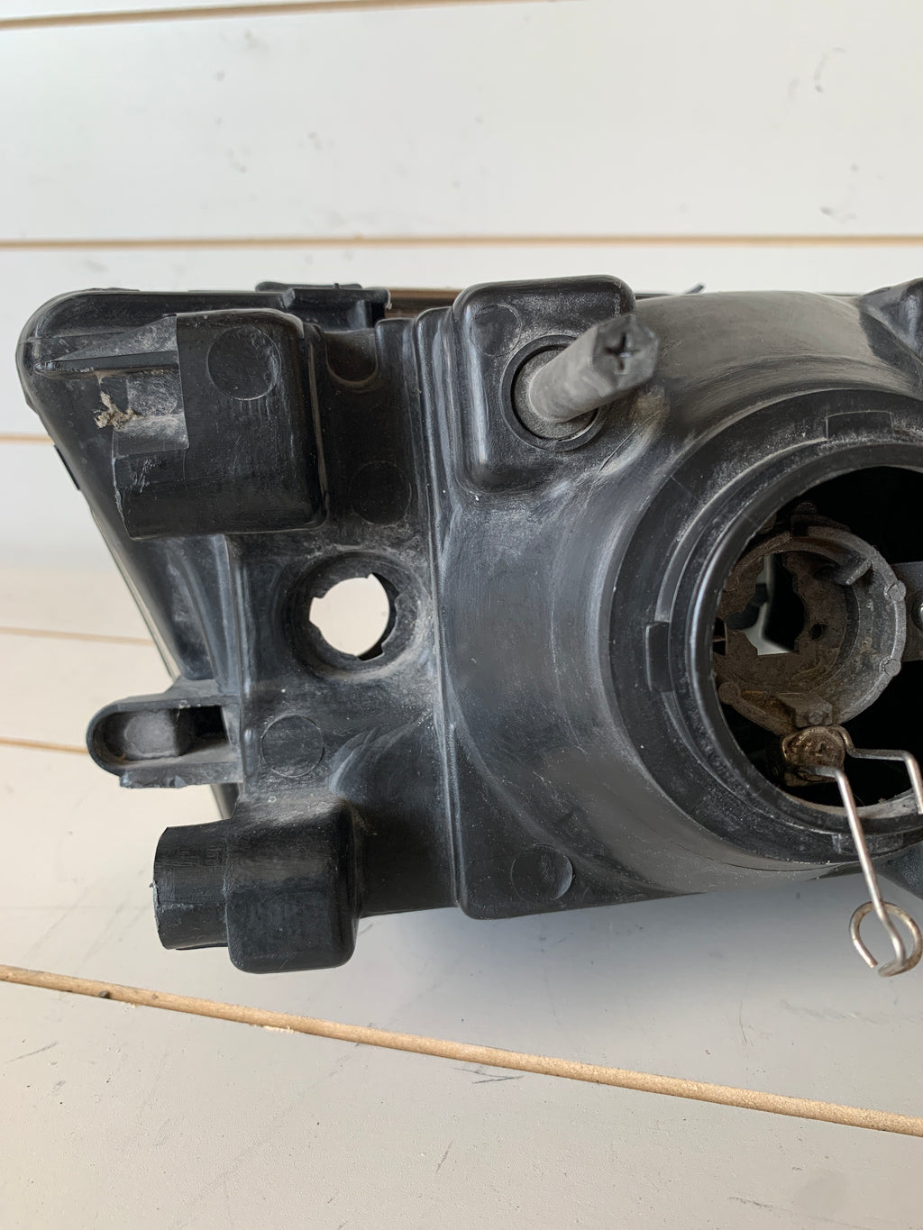 LEFT Headlight, R32