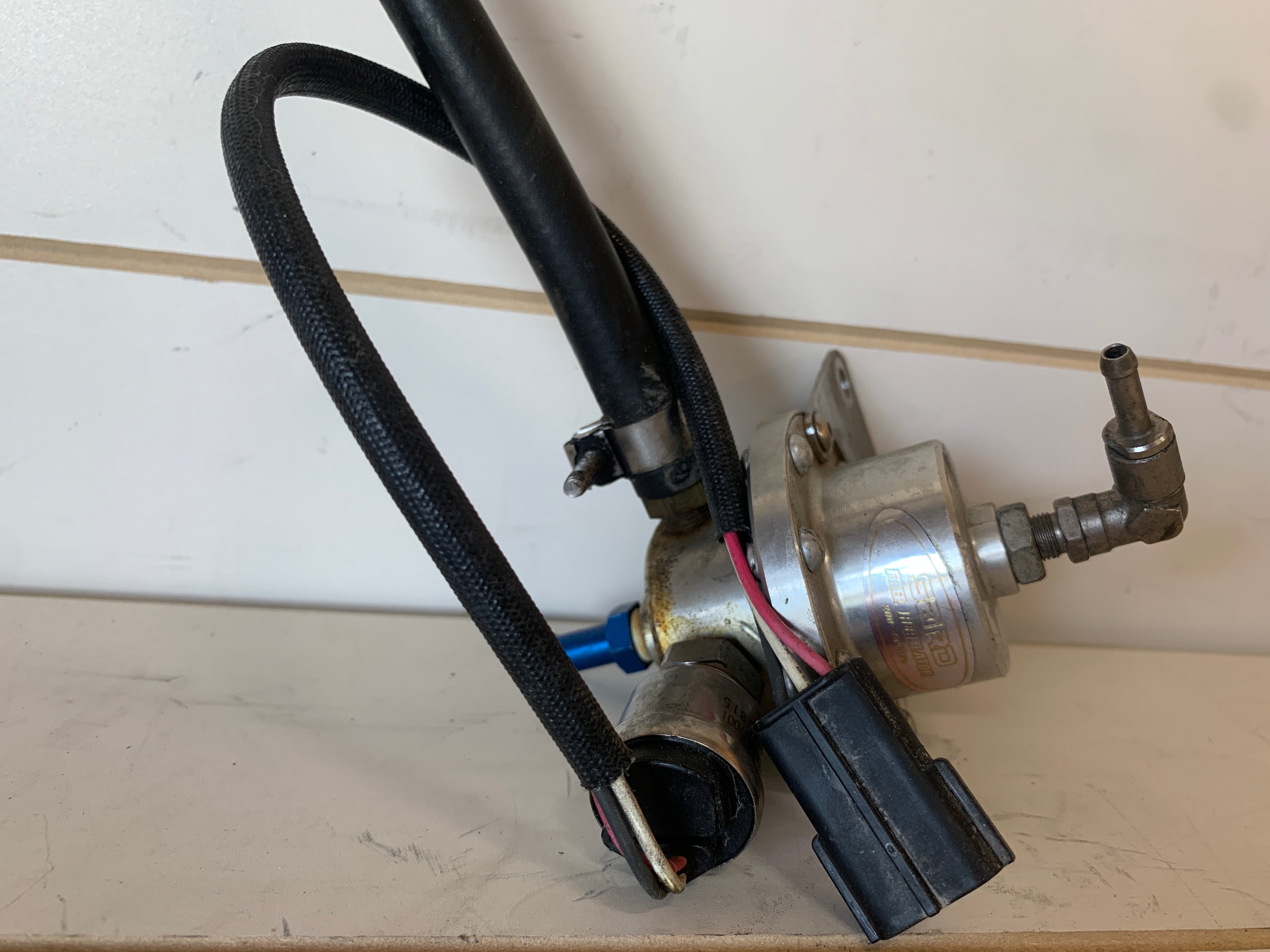 SARD Fuel Pressure Reg w/DEFI Fuel pressure sensor