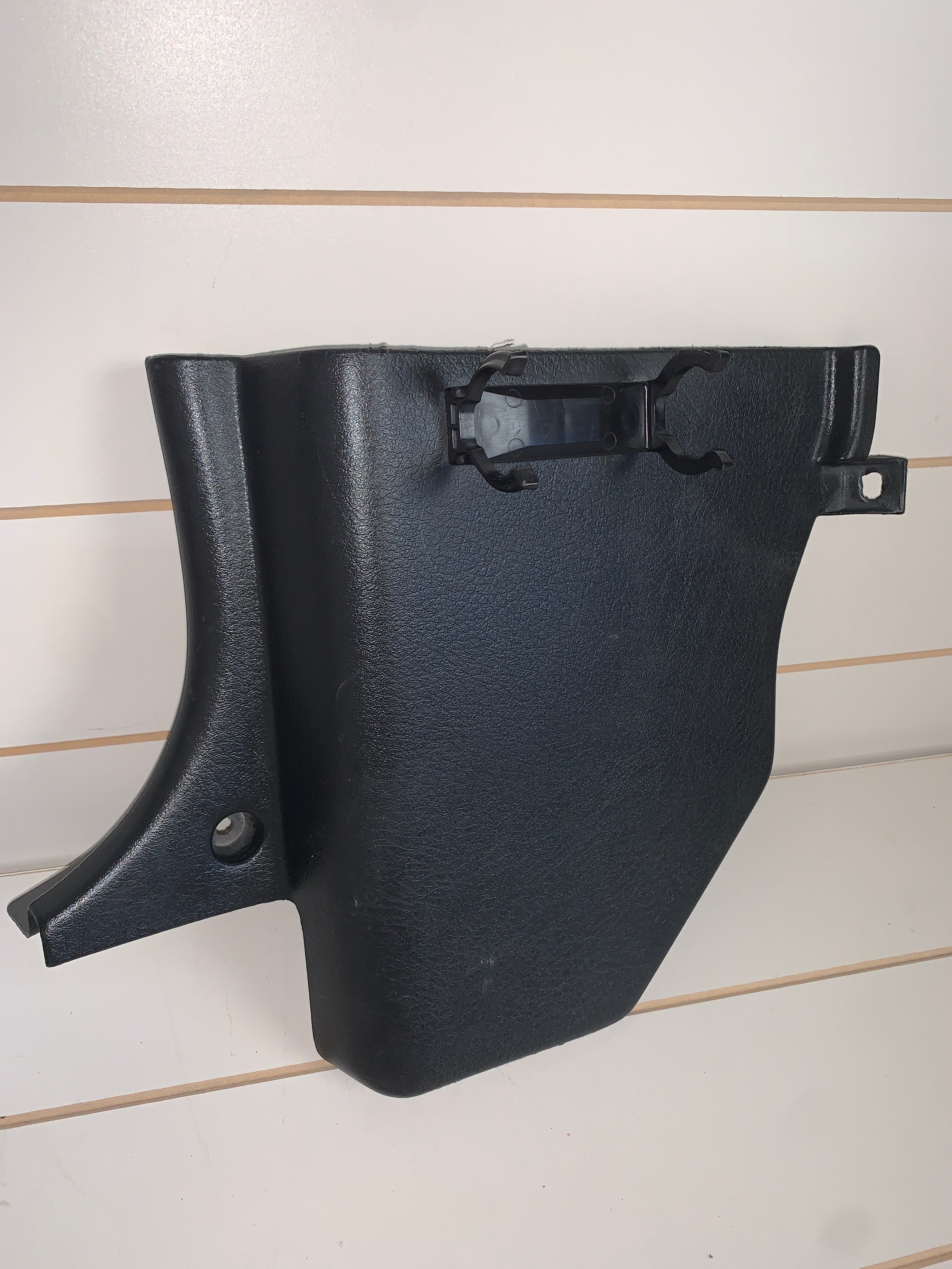 LEFT Kick Panel, R32