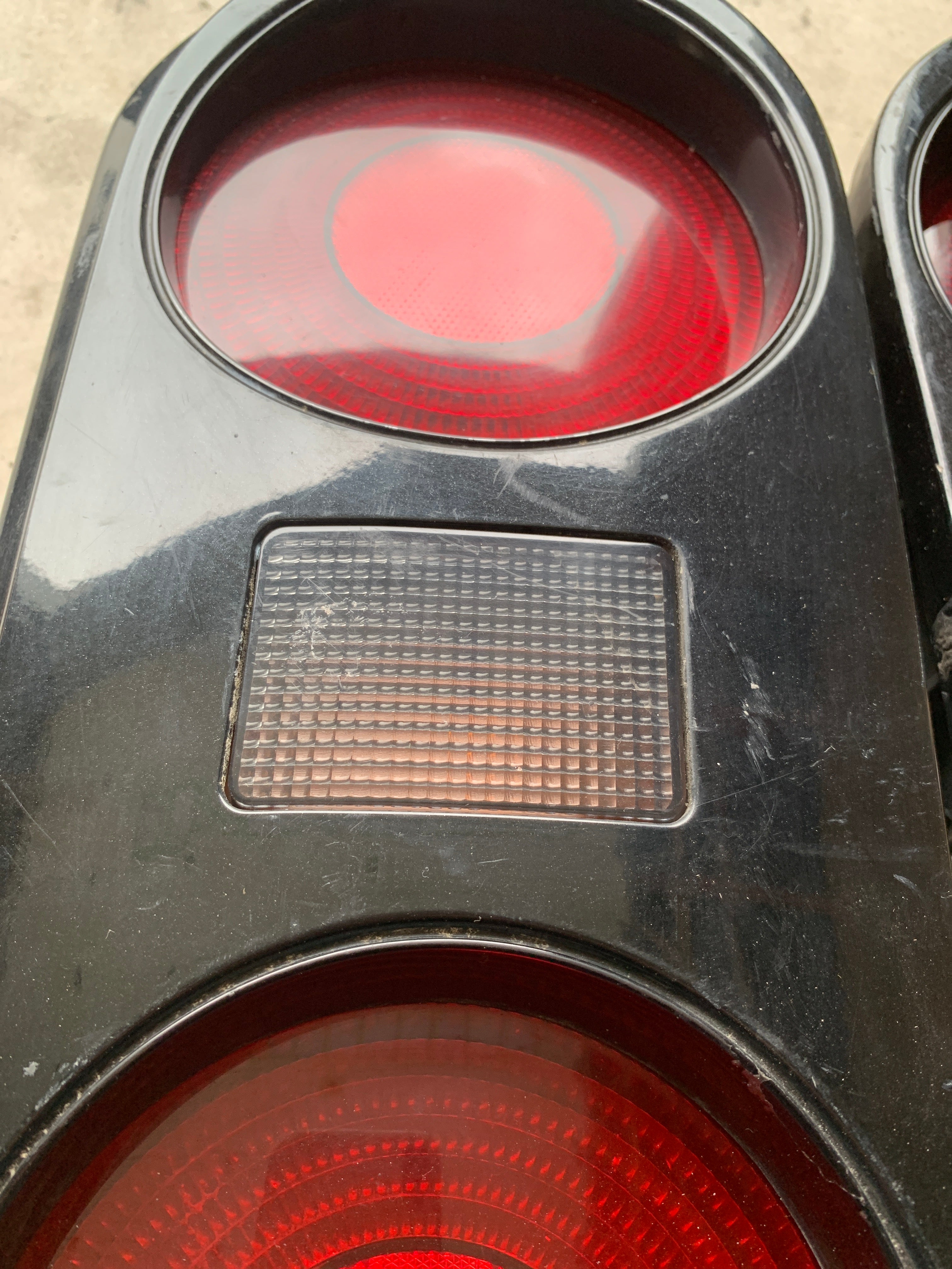 Tail lights, R32 Coupe