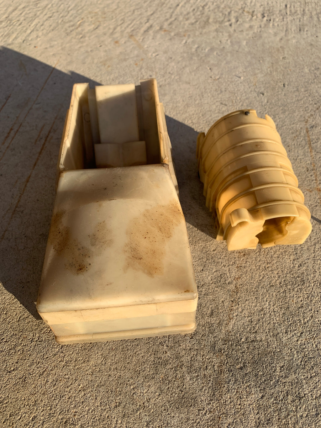 Fuel Pump Cradle, R32 GTR