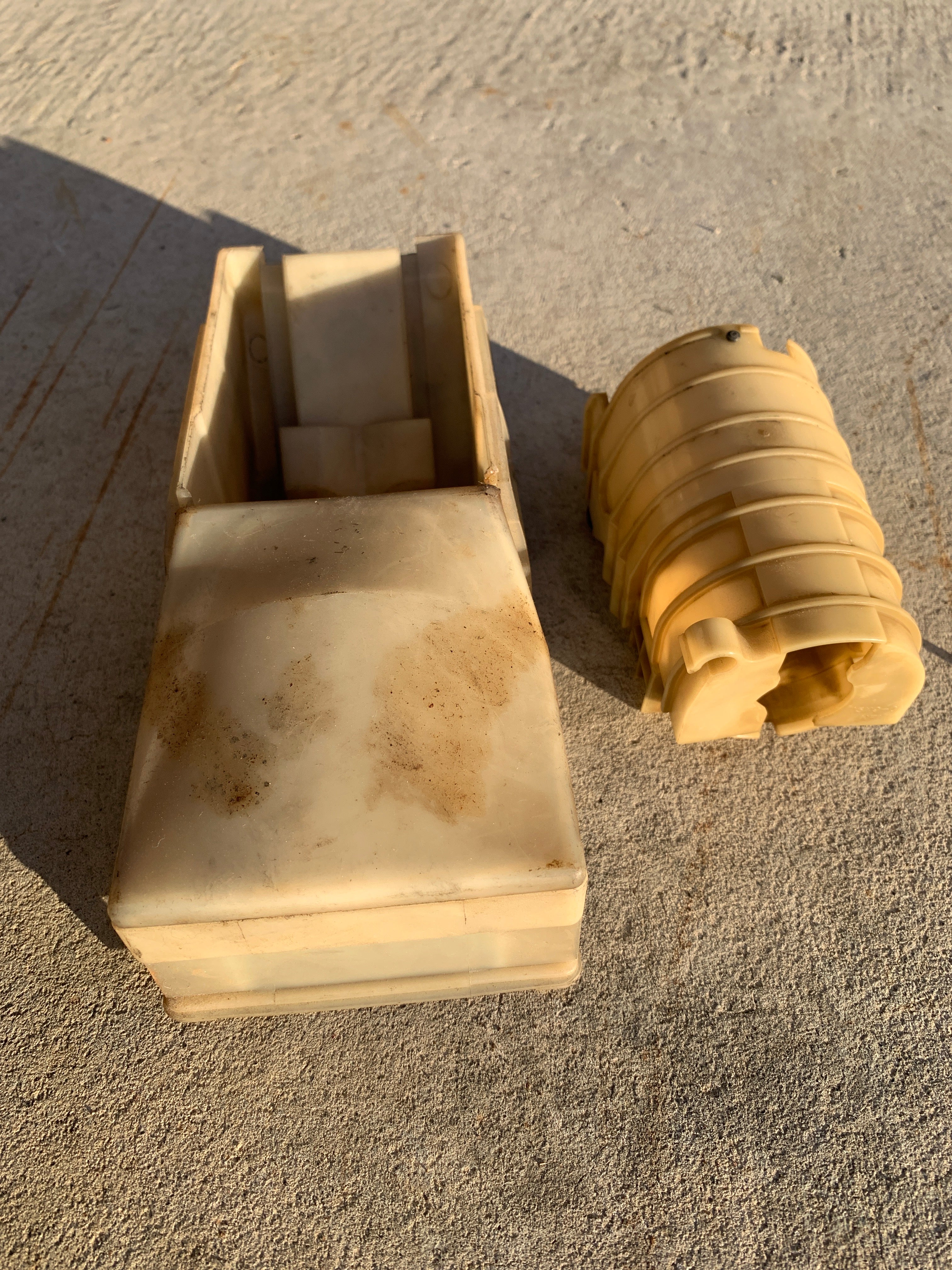 Fuel Pump Cradle, R32 GTR