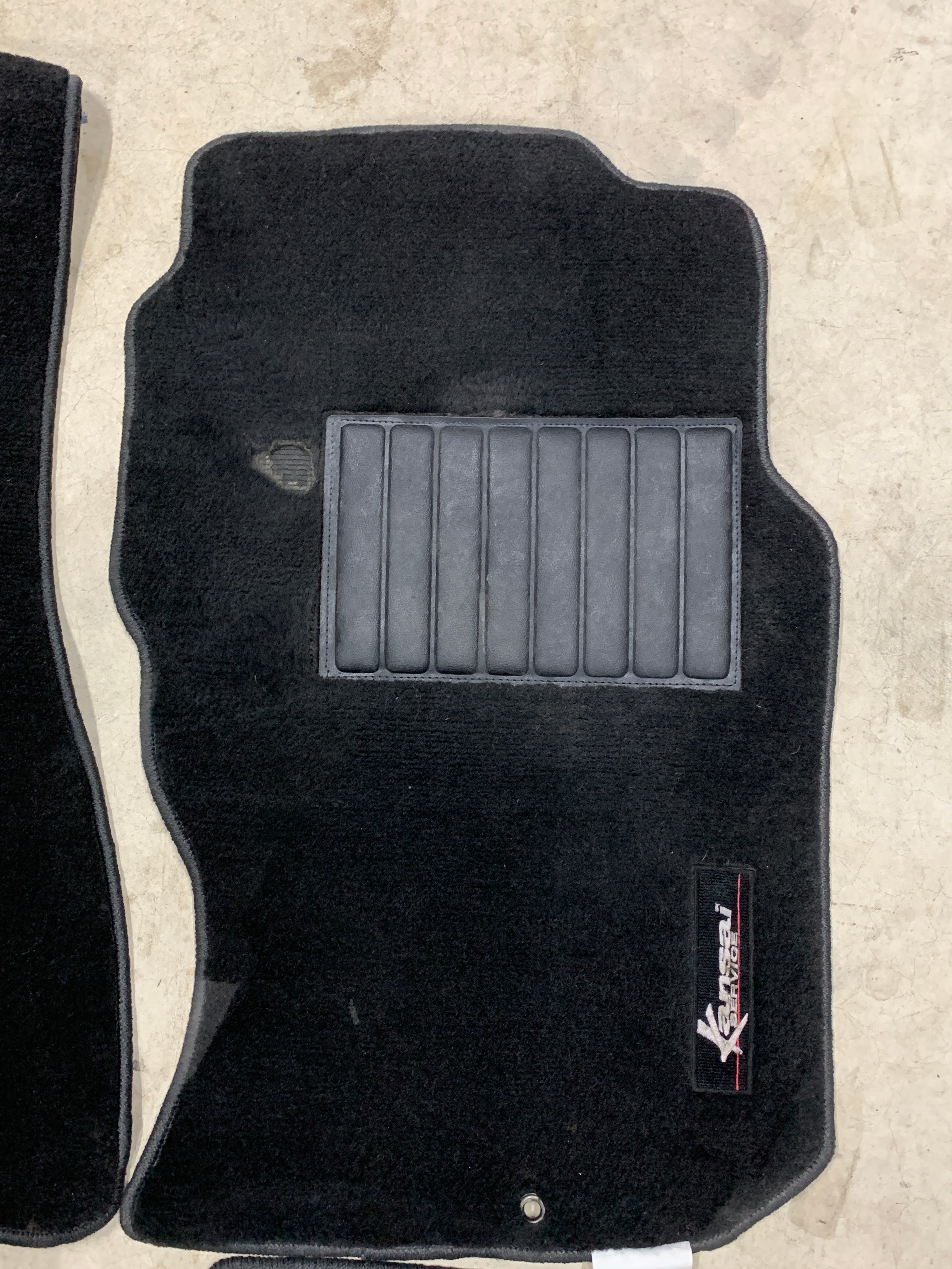 Kansai Service Floor Mats, R32