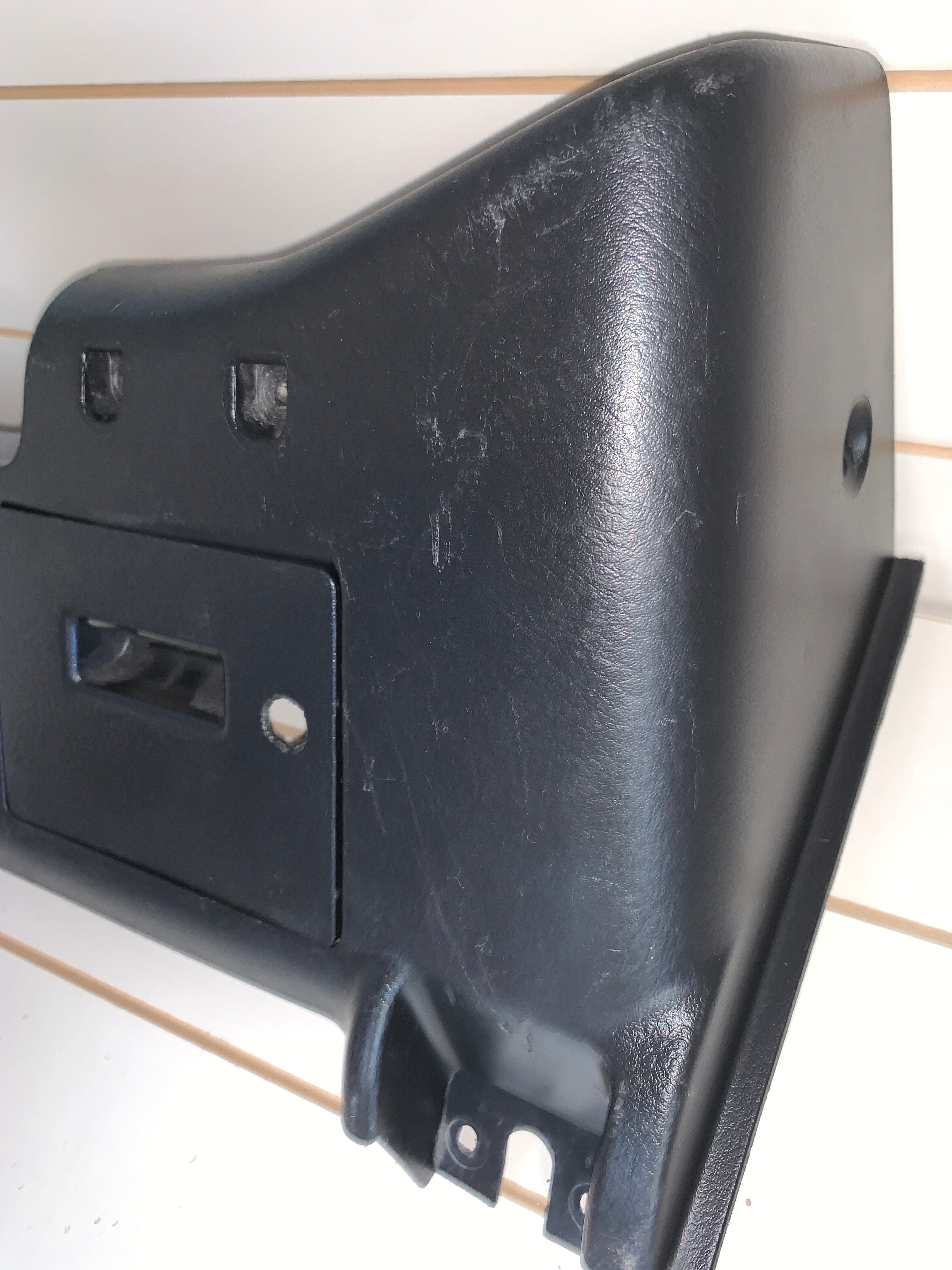 Lower Dash Panel, R32