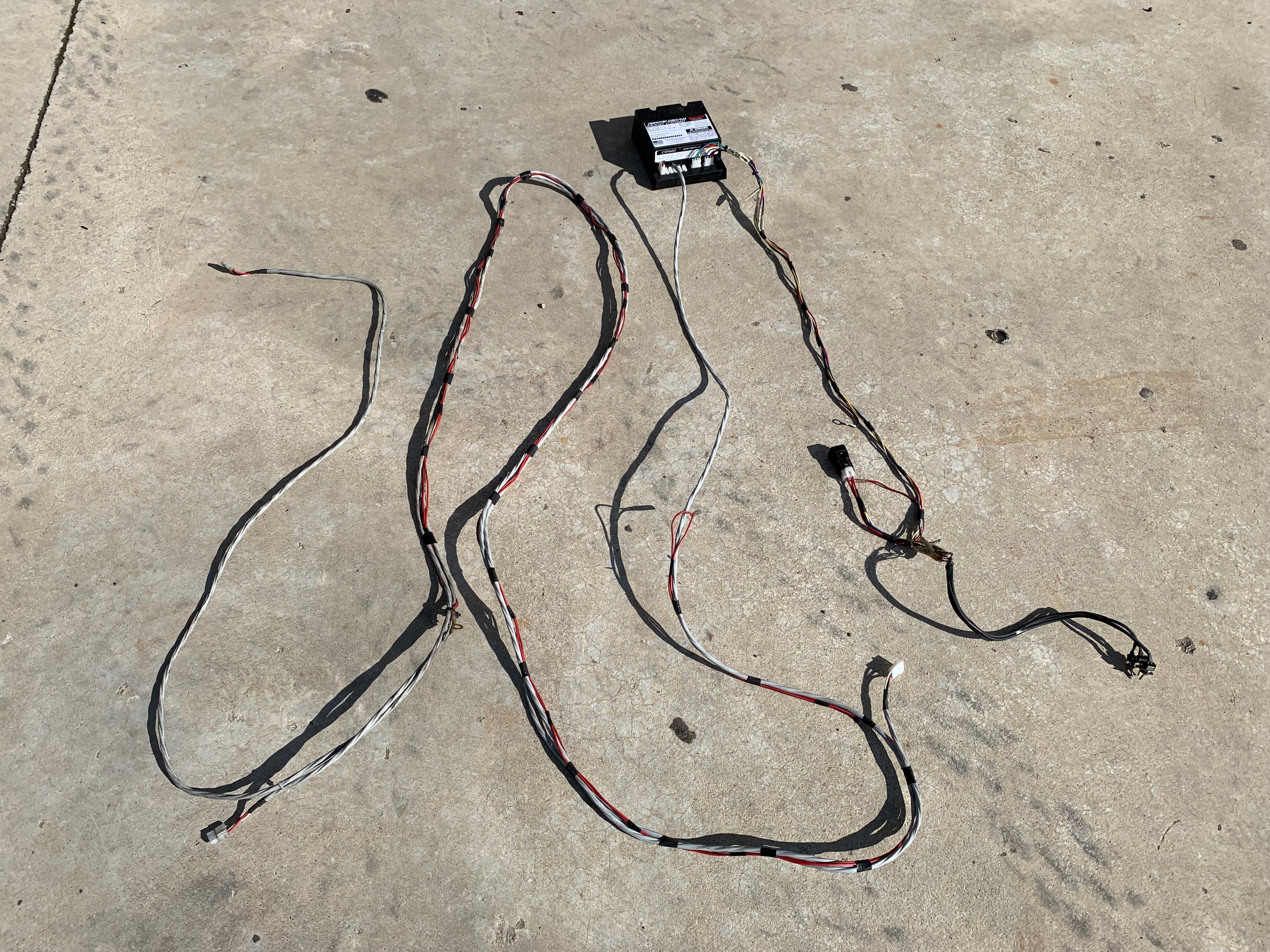 WHELEN 6 Lamp Strobe Light Power Supply w/loom